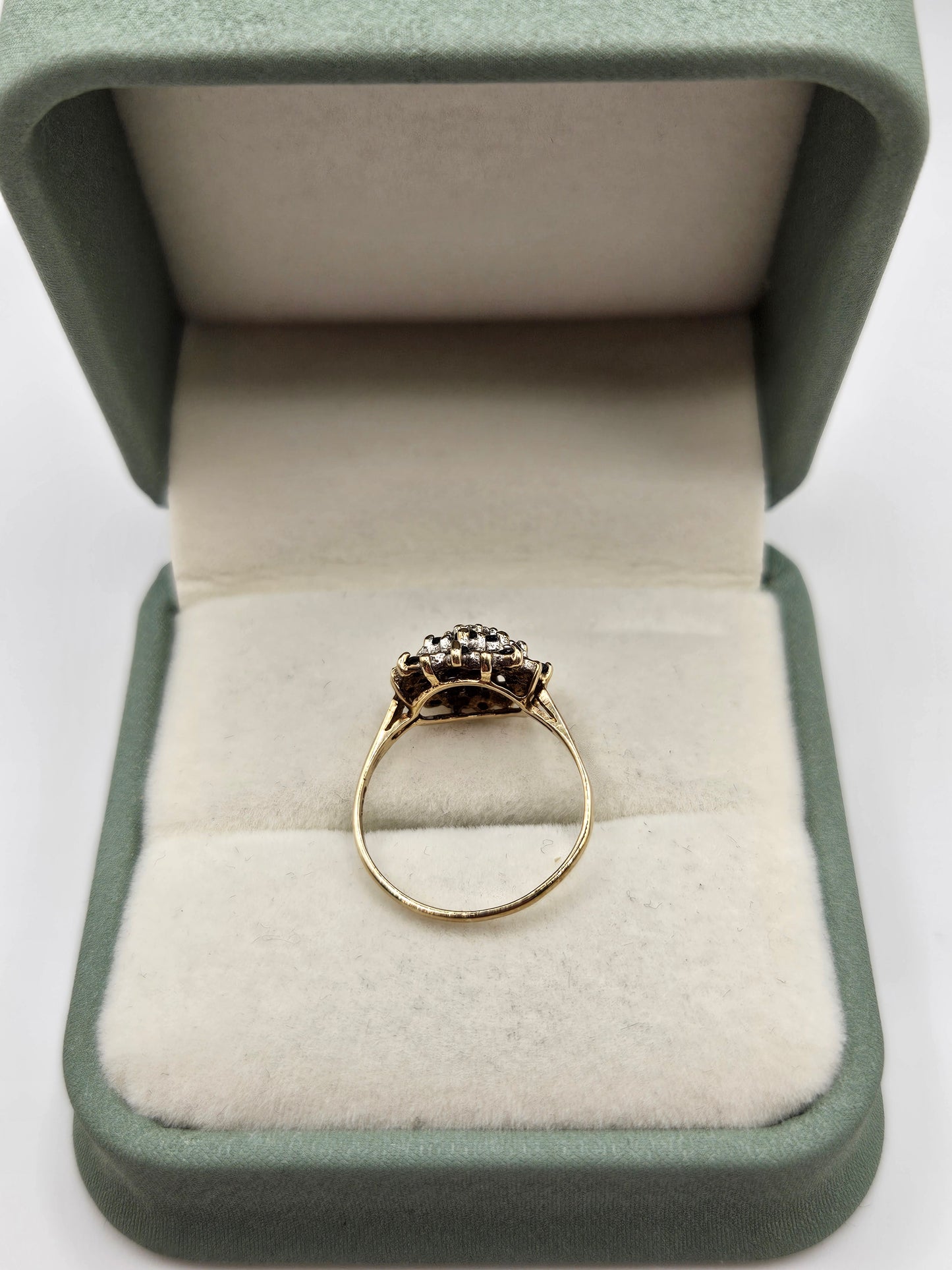 9ct gold sapphire ring