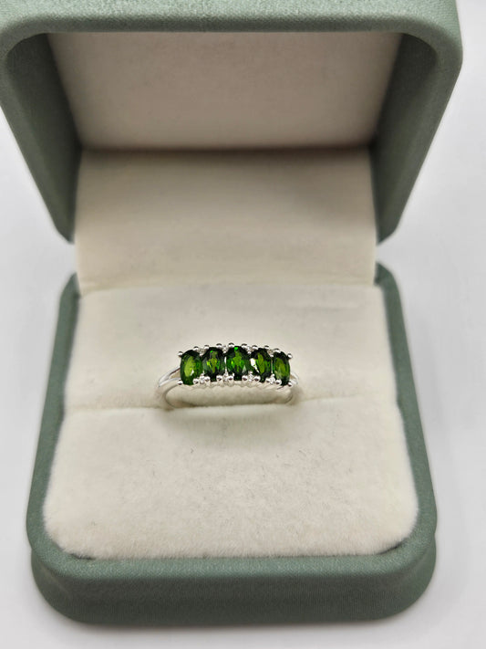 Silver diopside ring