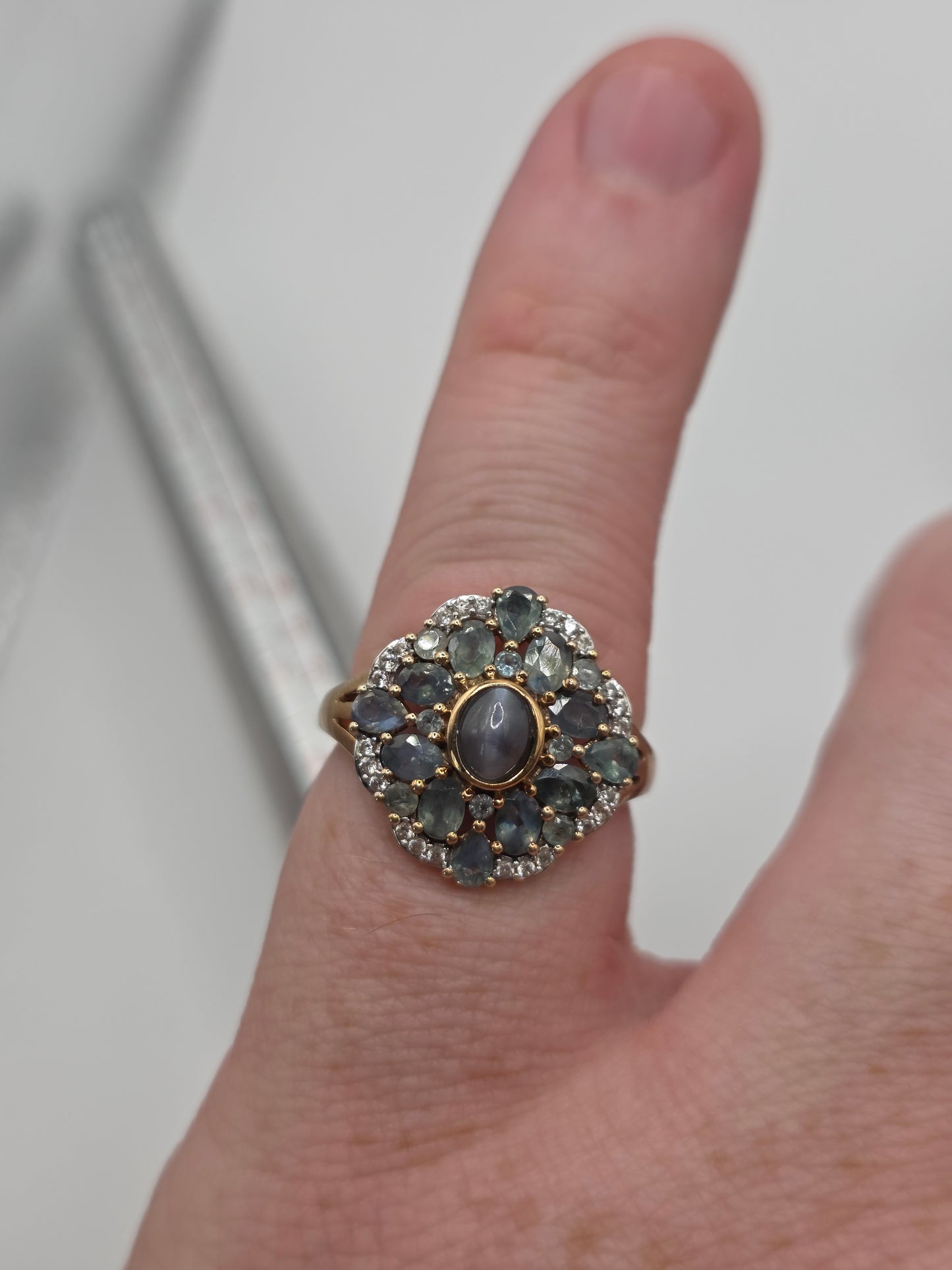 9ct gold cats eye, alexandrite and zircon ring