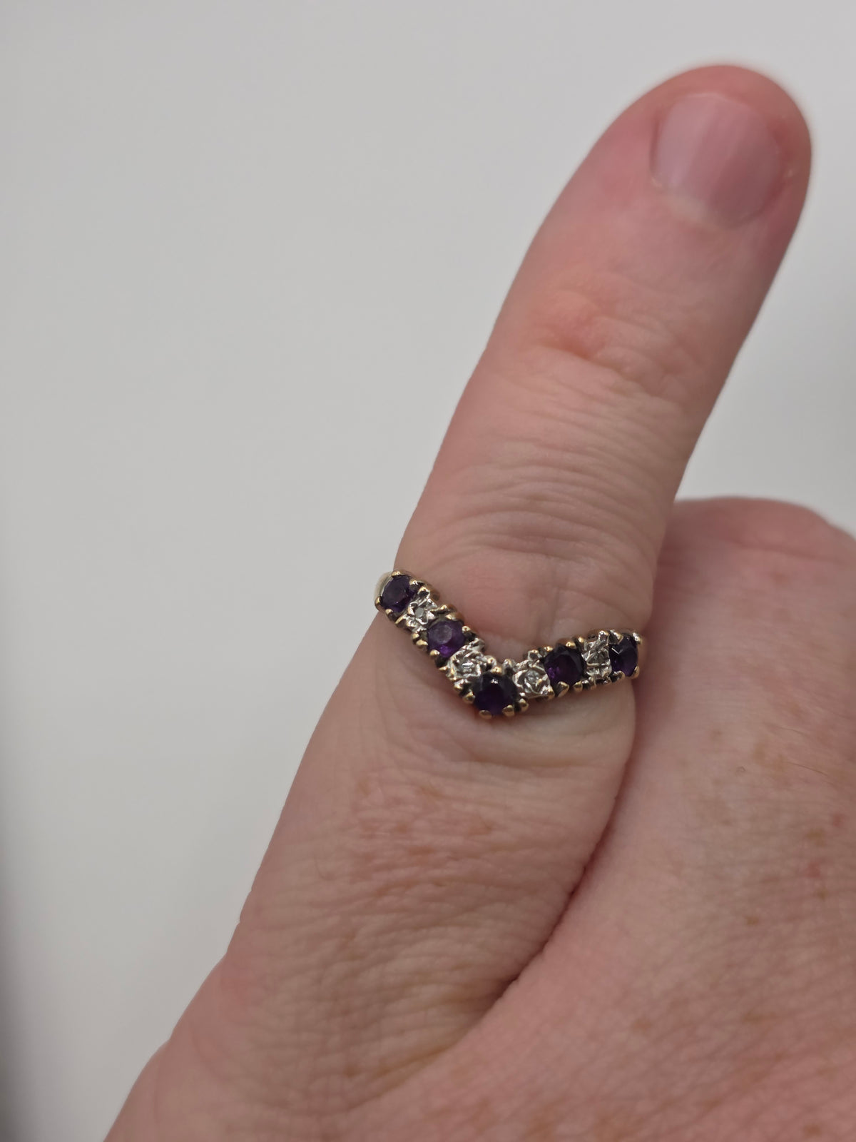9ct gold amethyst and diamond wishbone ring
