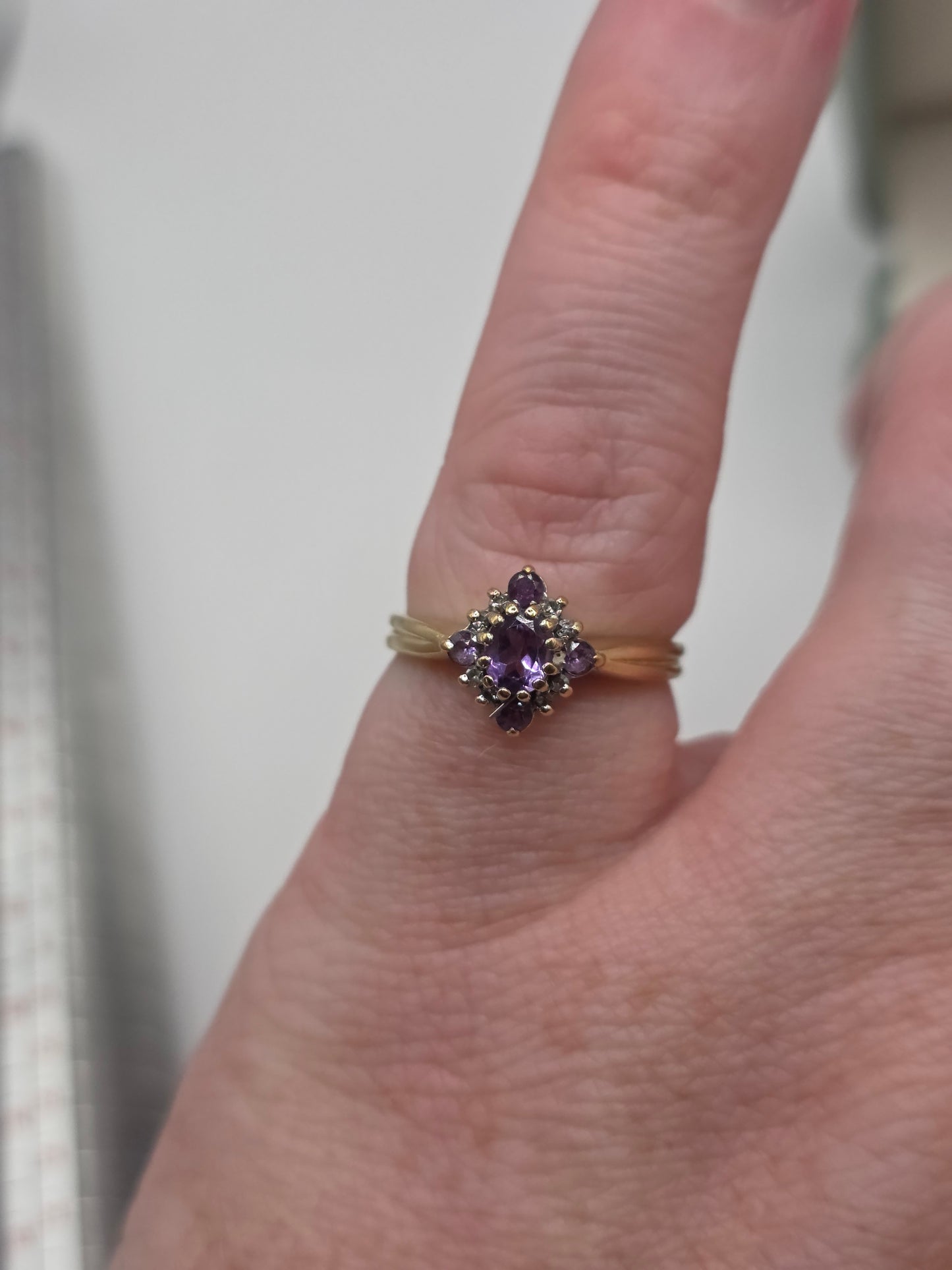 9ct gold amethyst and diamond ring