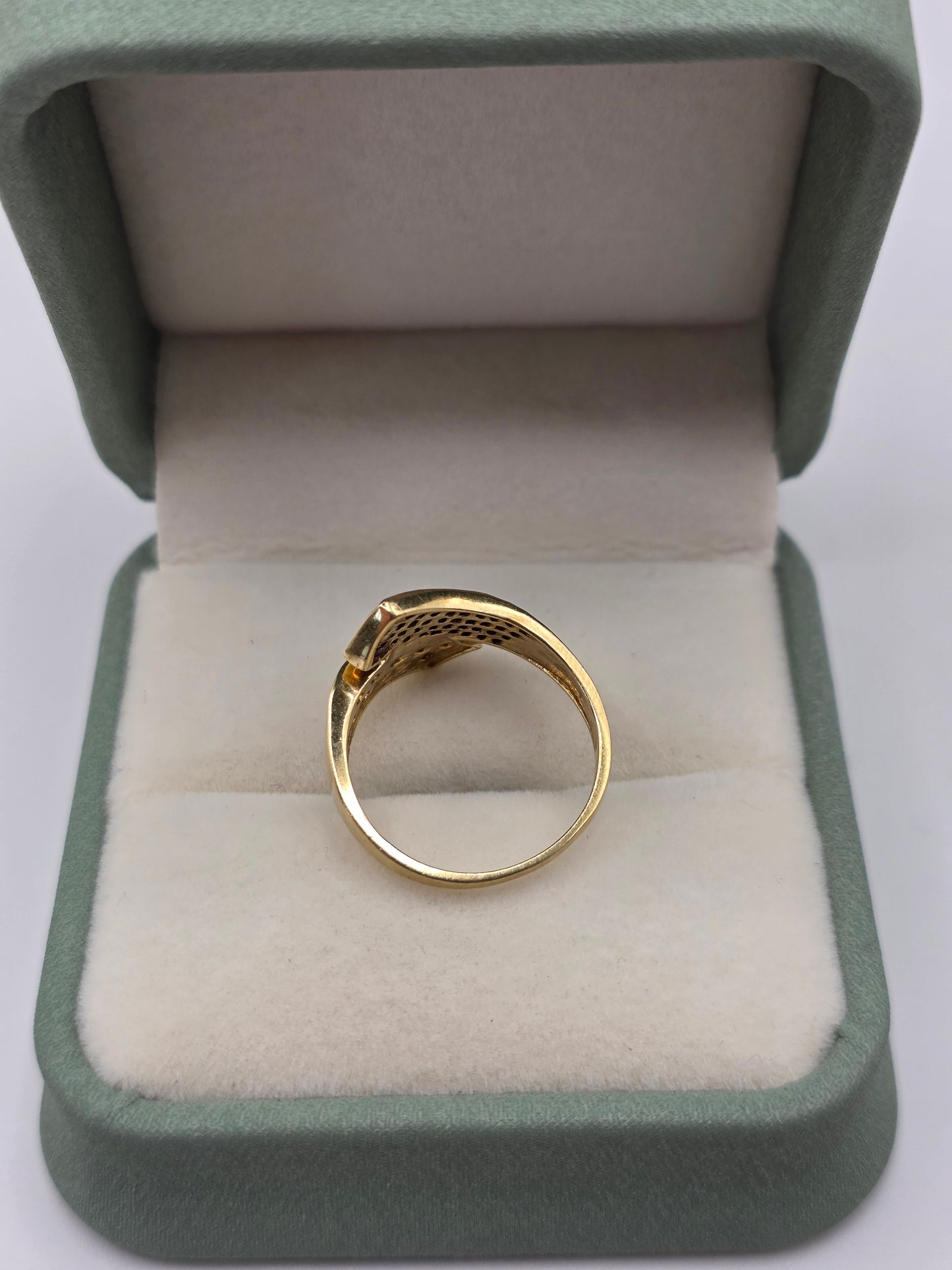 9ct gold diamond ring