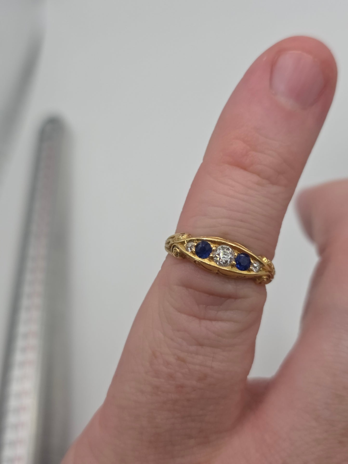 18ct gold sapphire and diamond gypsy ring