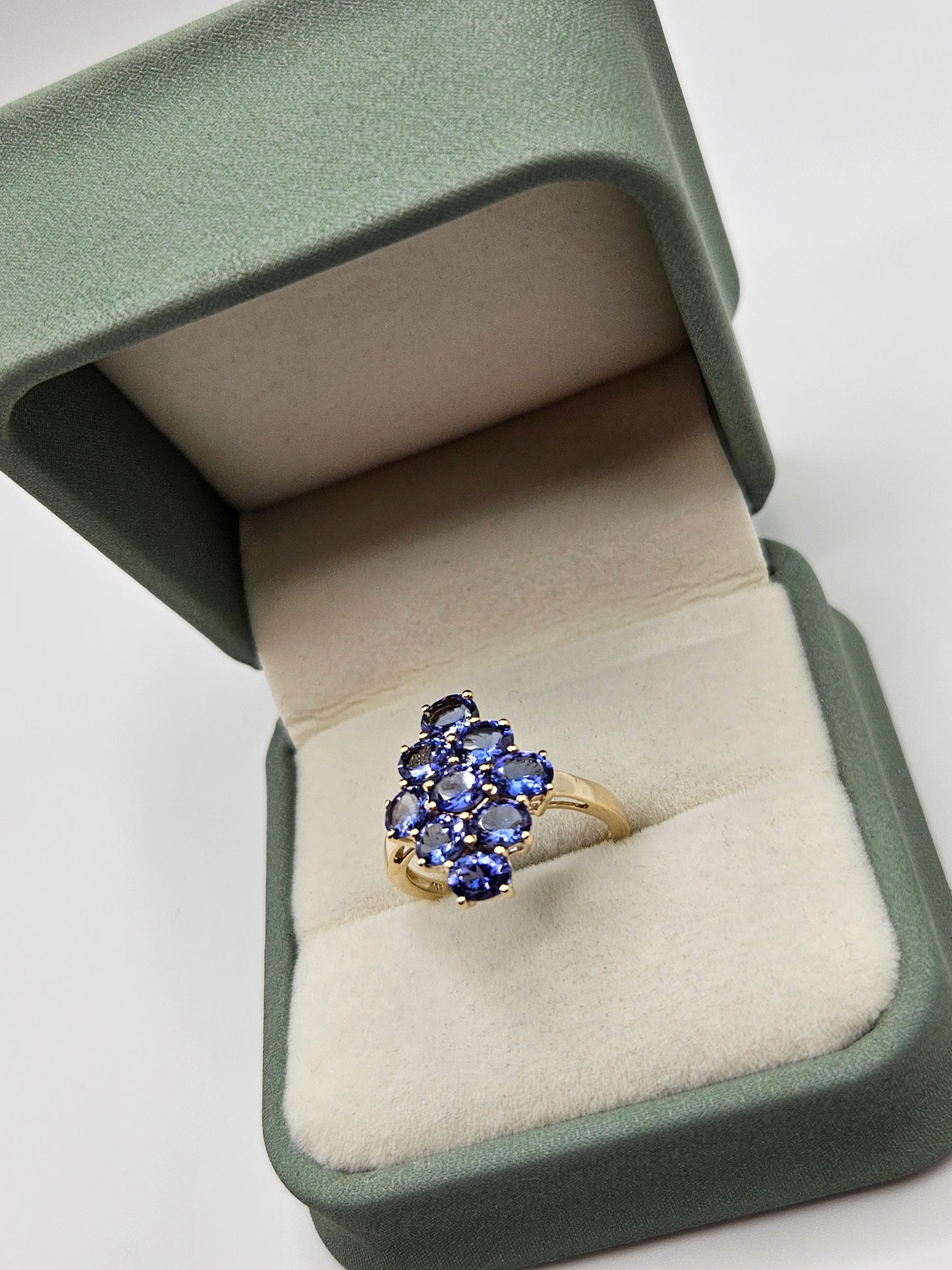 9ct gold tanzanite cluster ring