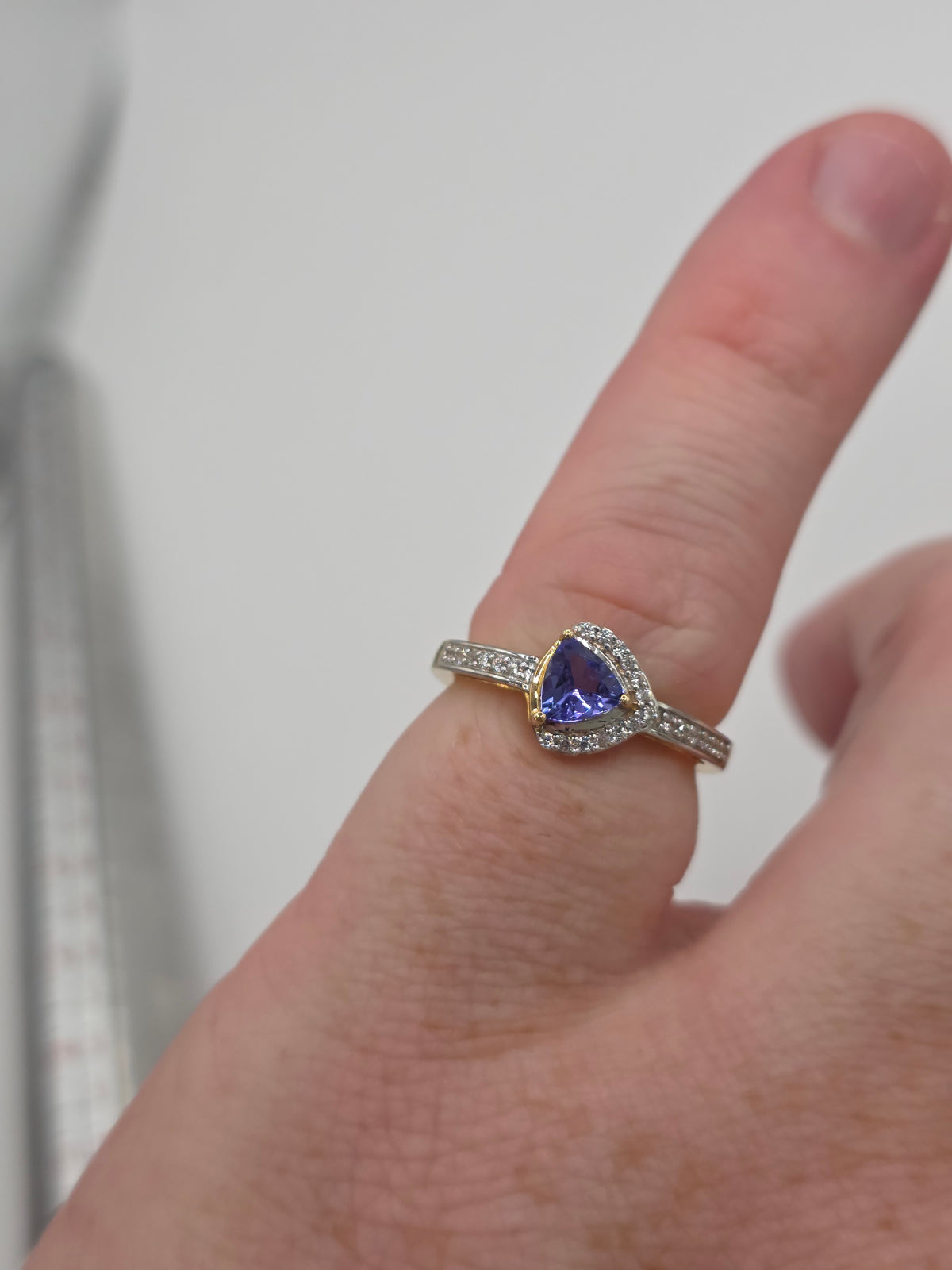 9ct gold tanzanite and zircon ring