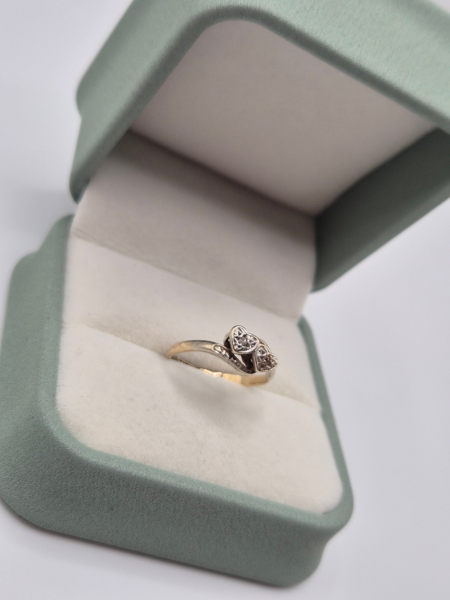 Vintage 9ct gold and platinum diamond heart ring