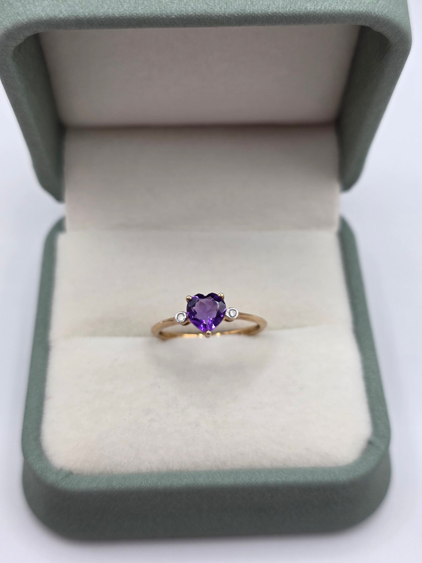 9ct gold amethyst heart and diamond ring
