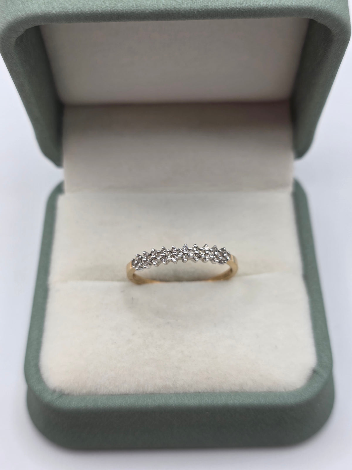 9ct gold diamond ring