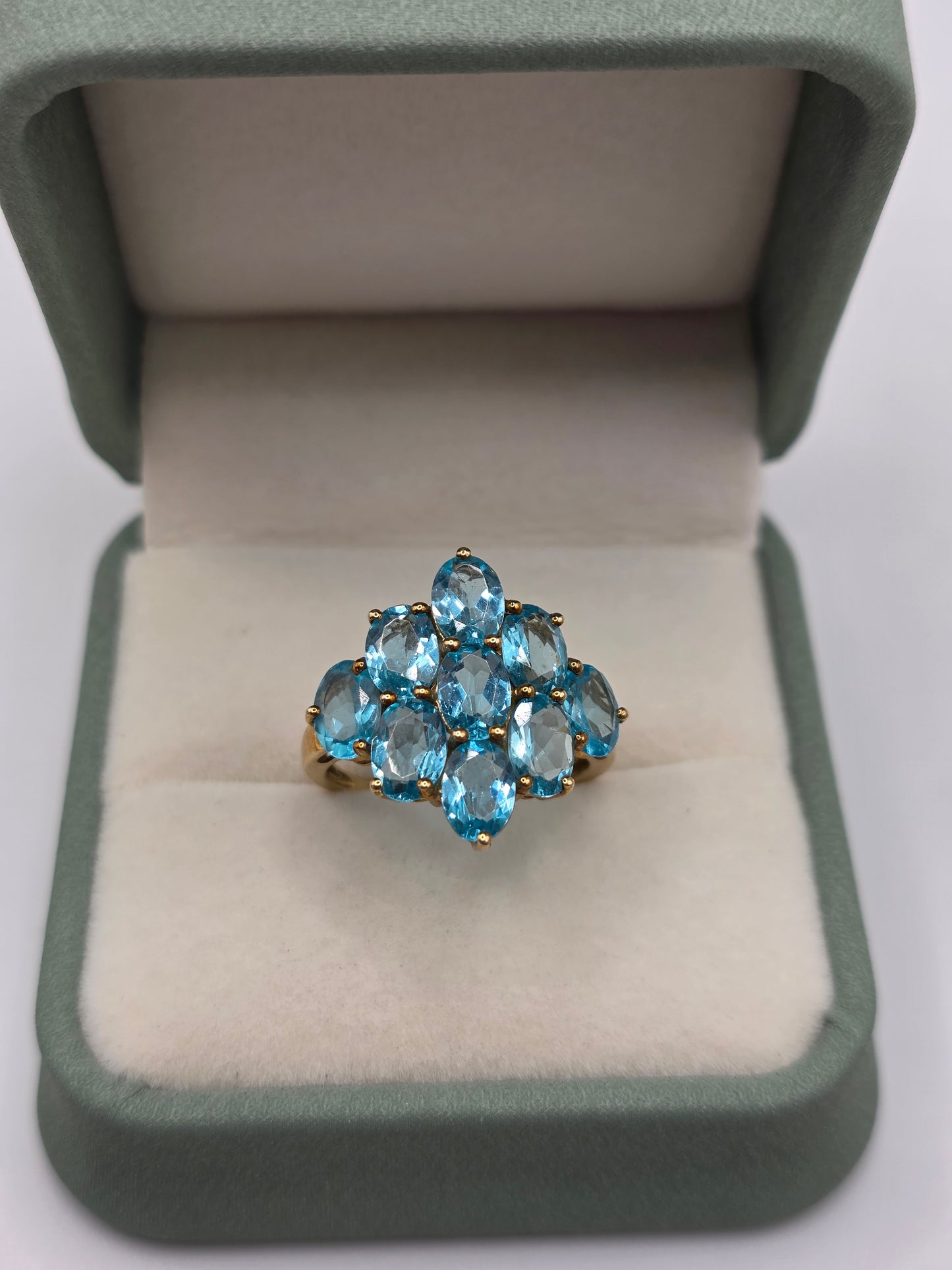 9ct gold blue apatite ring