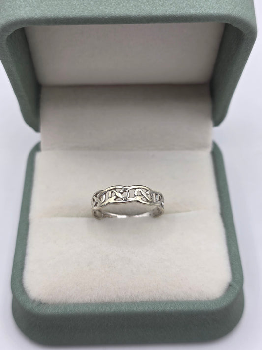 9ct white gold celtic ring