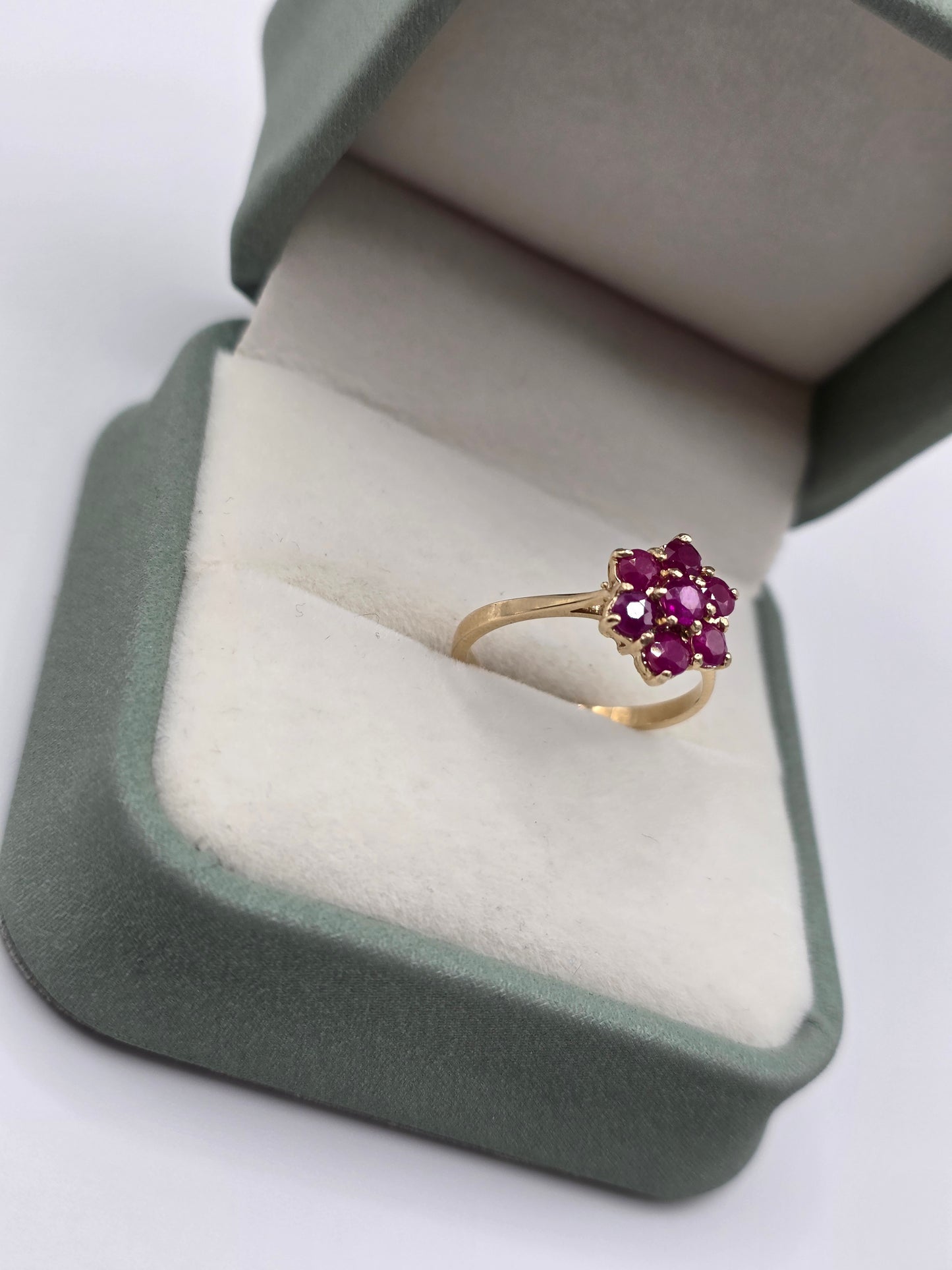 9ct gold ruby cluster ring