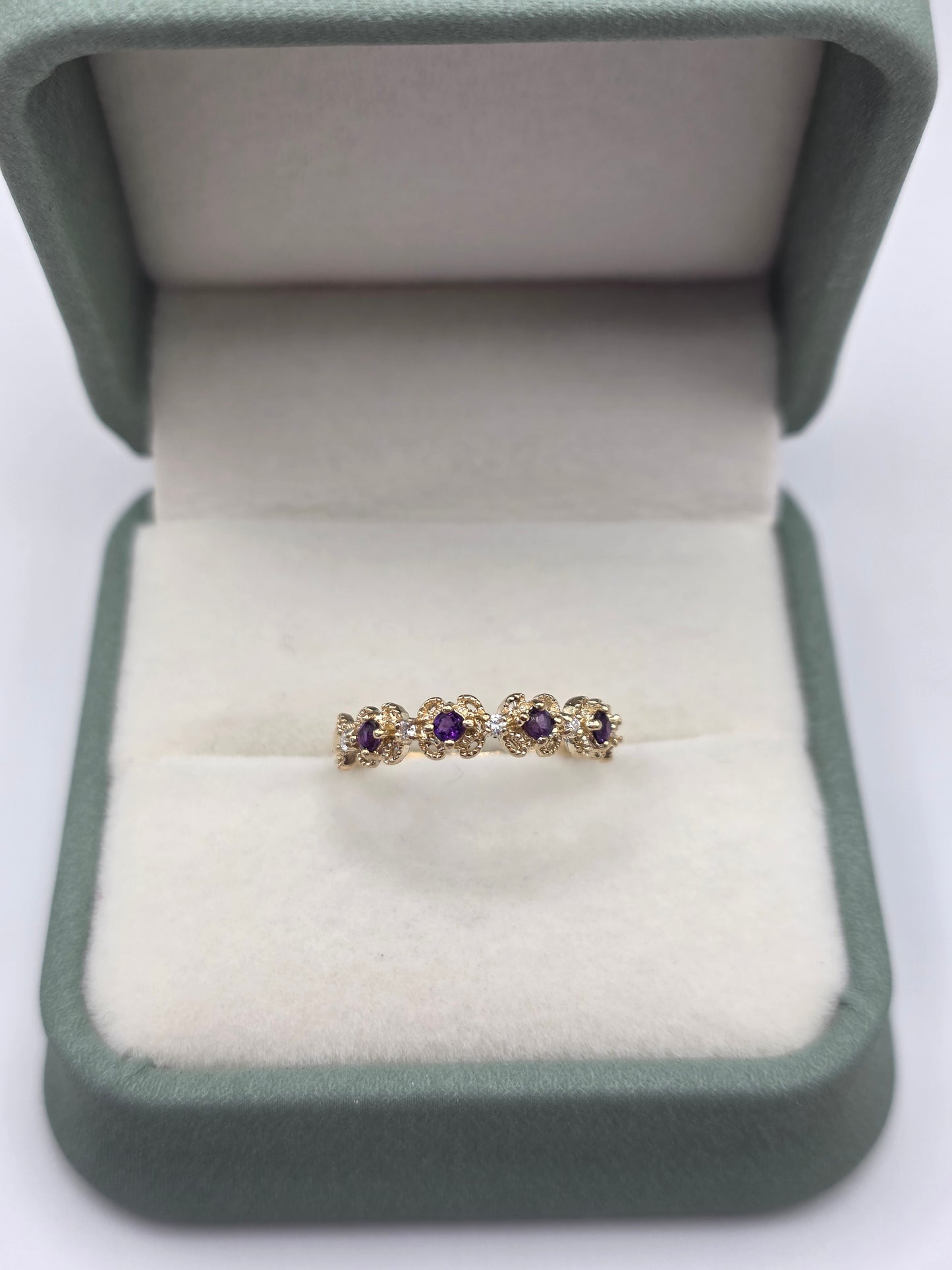 9ct gold amethyst and diamond ring