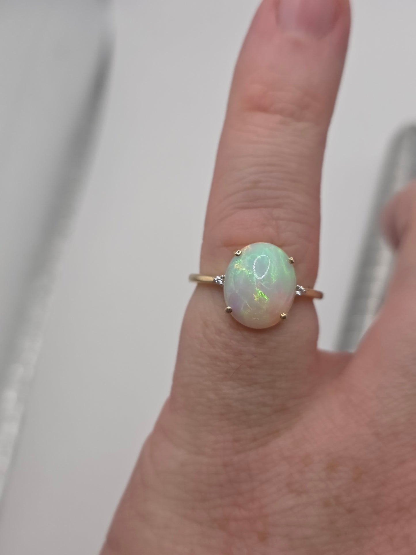 9ct gold opal ring