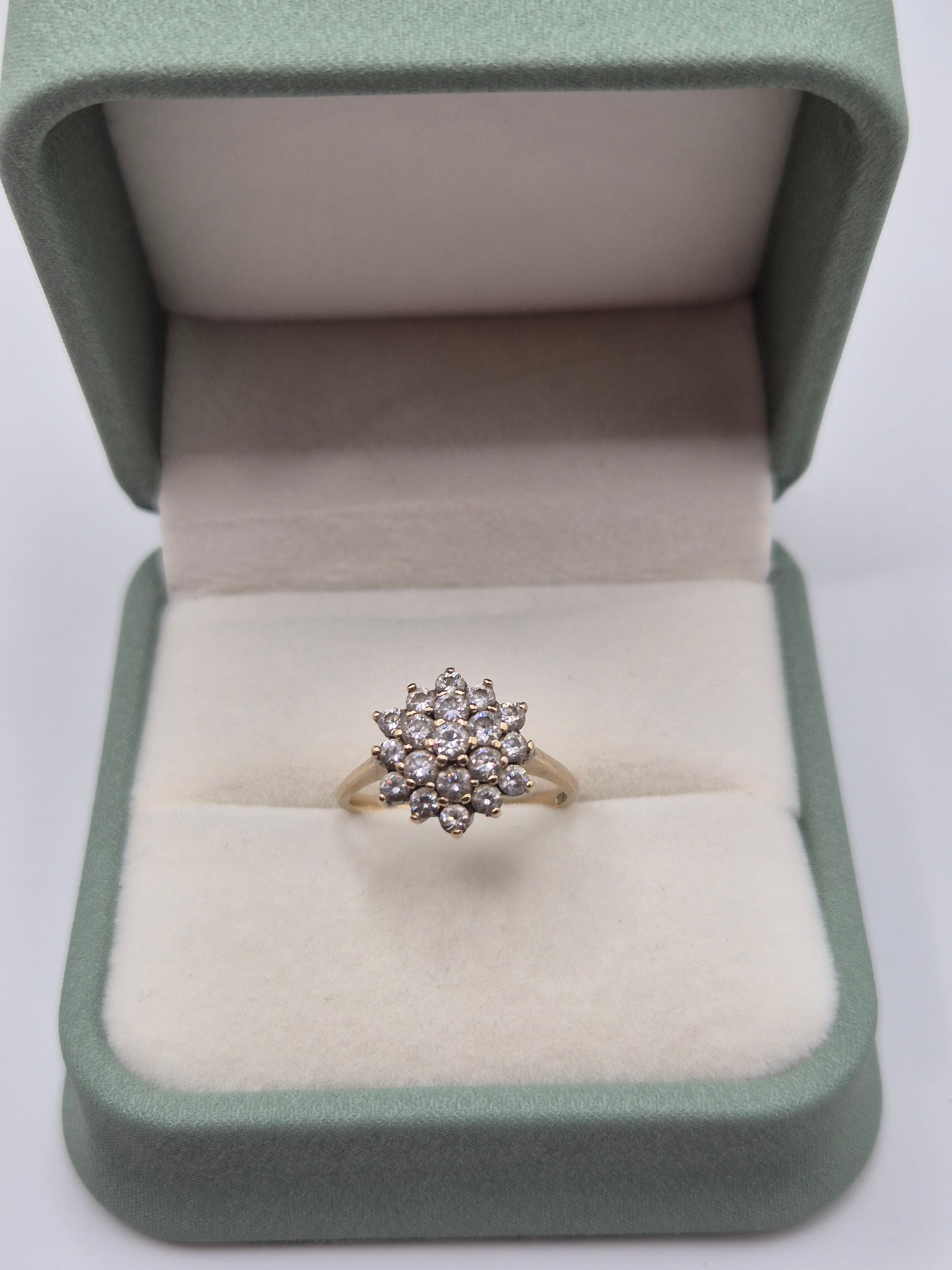 9ct gold cz cluster ring