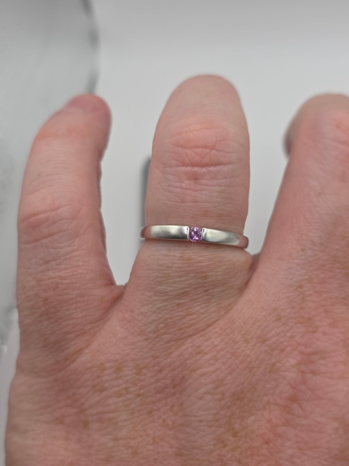 9ct white gold pink topaz ring