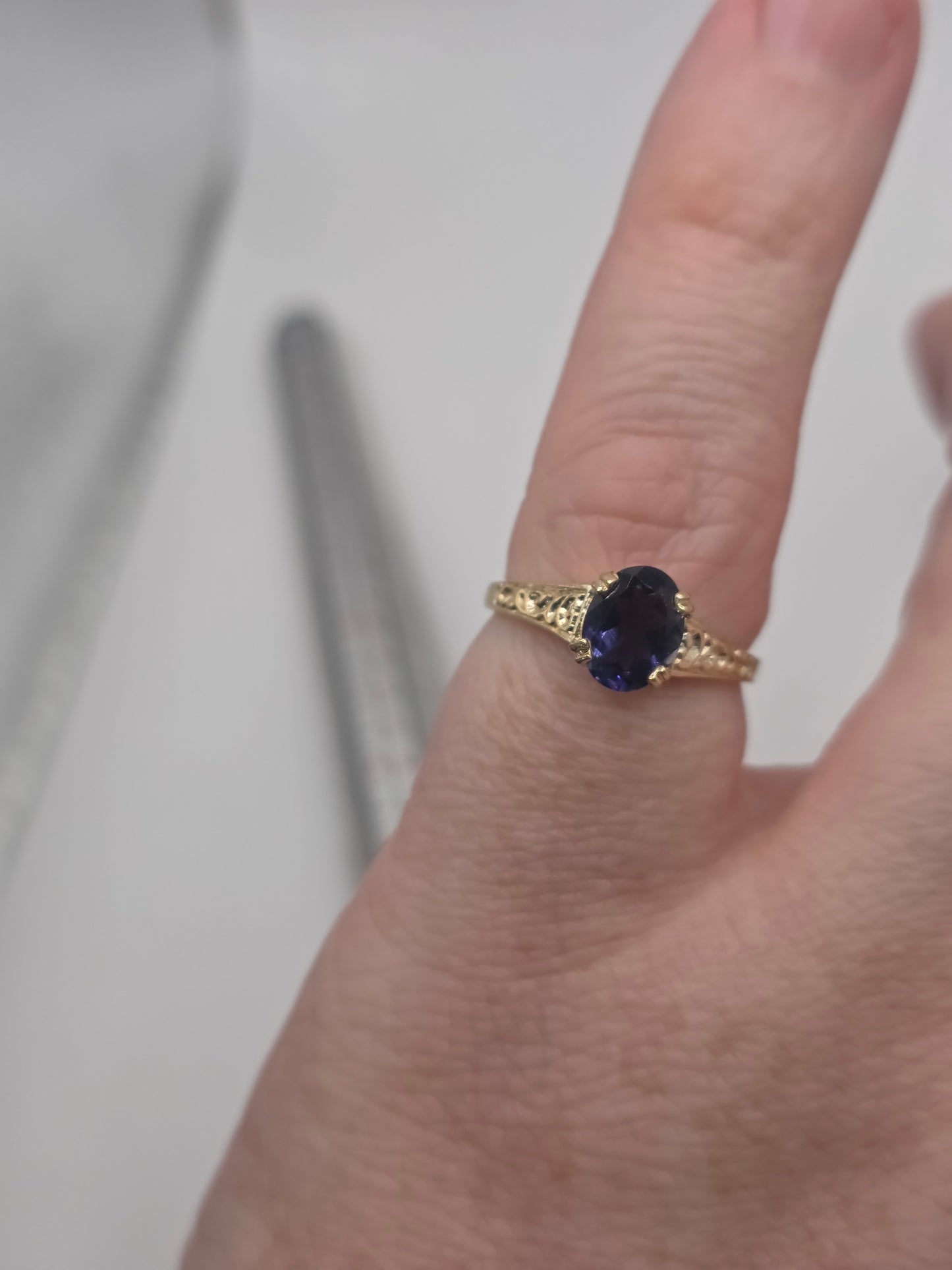 9ct gold iolite ring