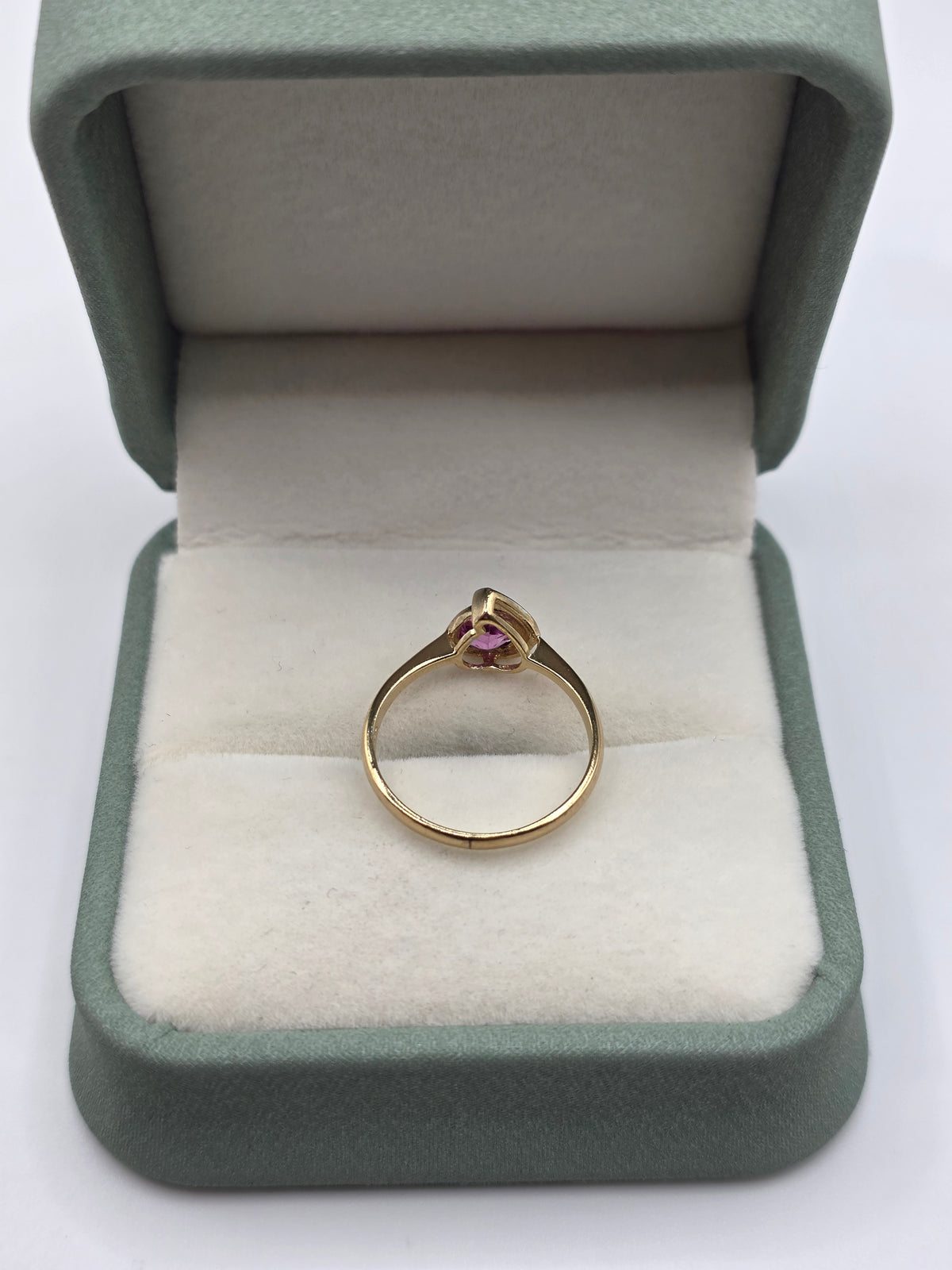 9ct gold pink sapphire and diamond ring