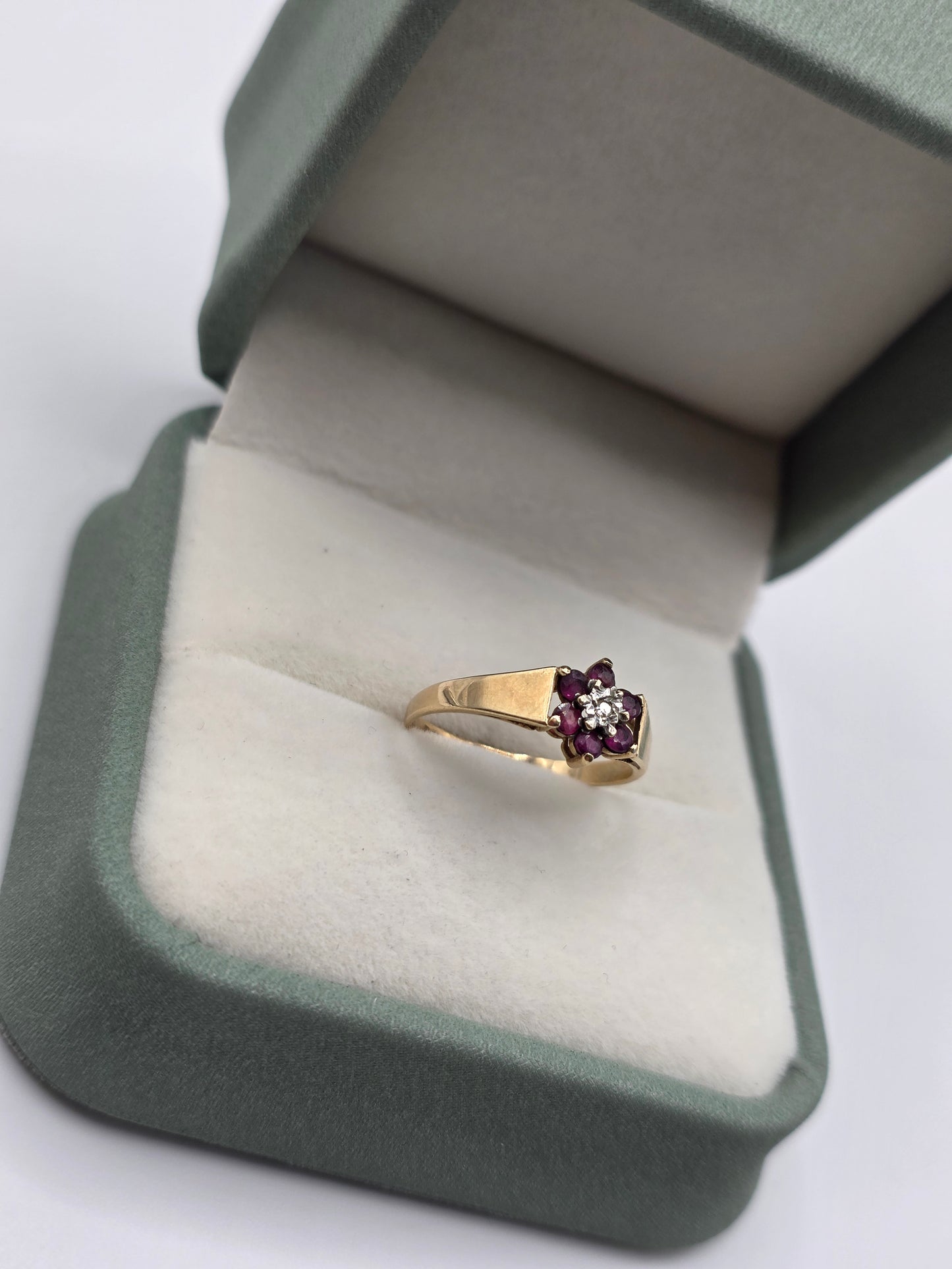 9ct gold ruby and diamond ring
