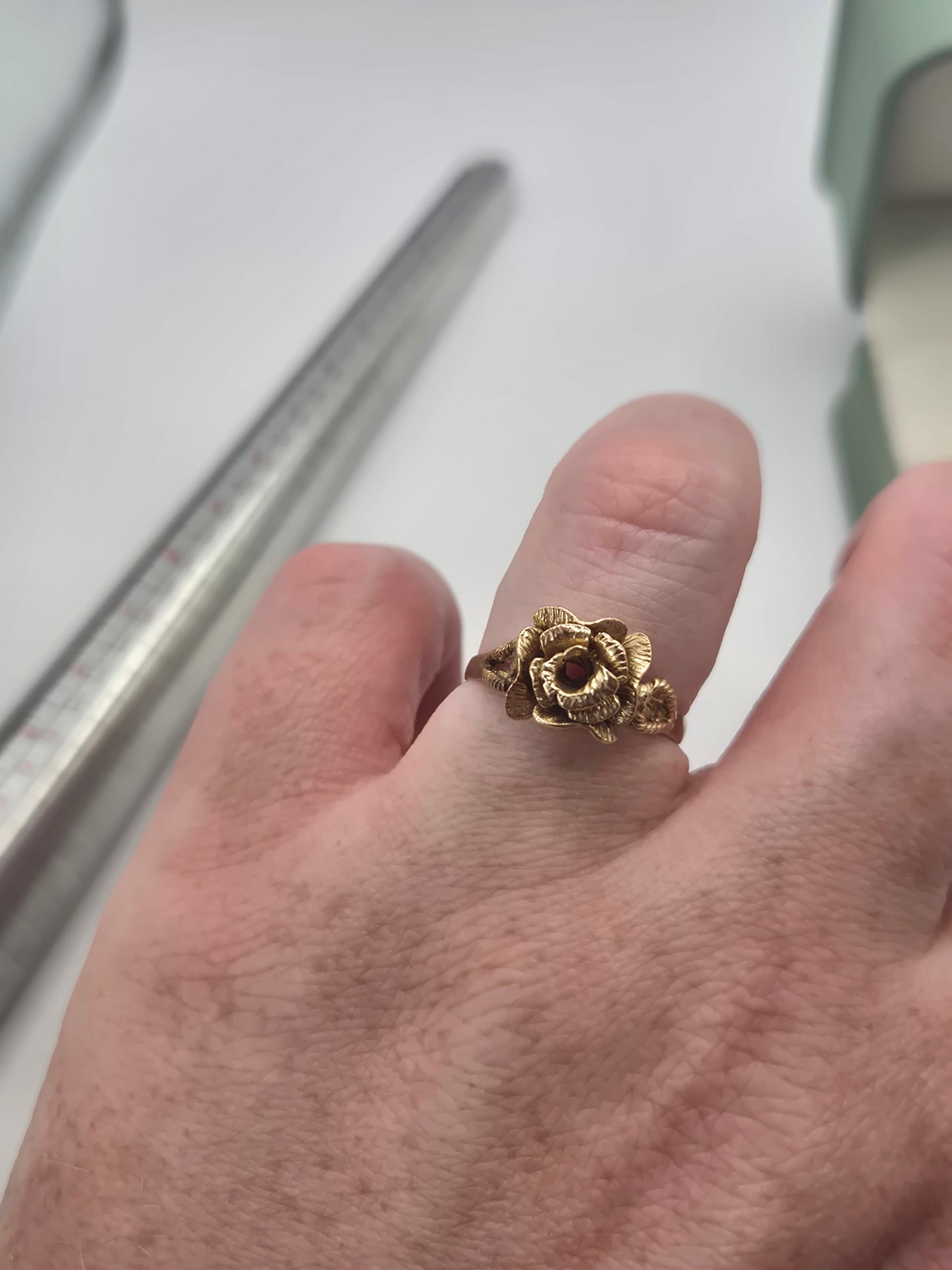 9ct gold rose ring
