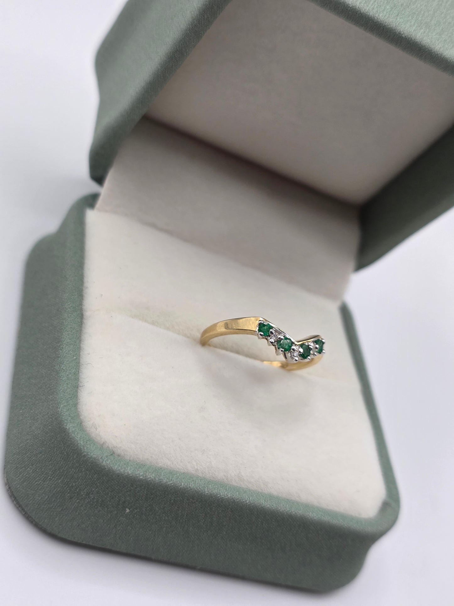 9ct gold emerald and diamond wishbone ring