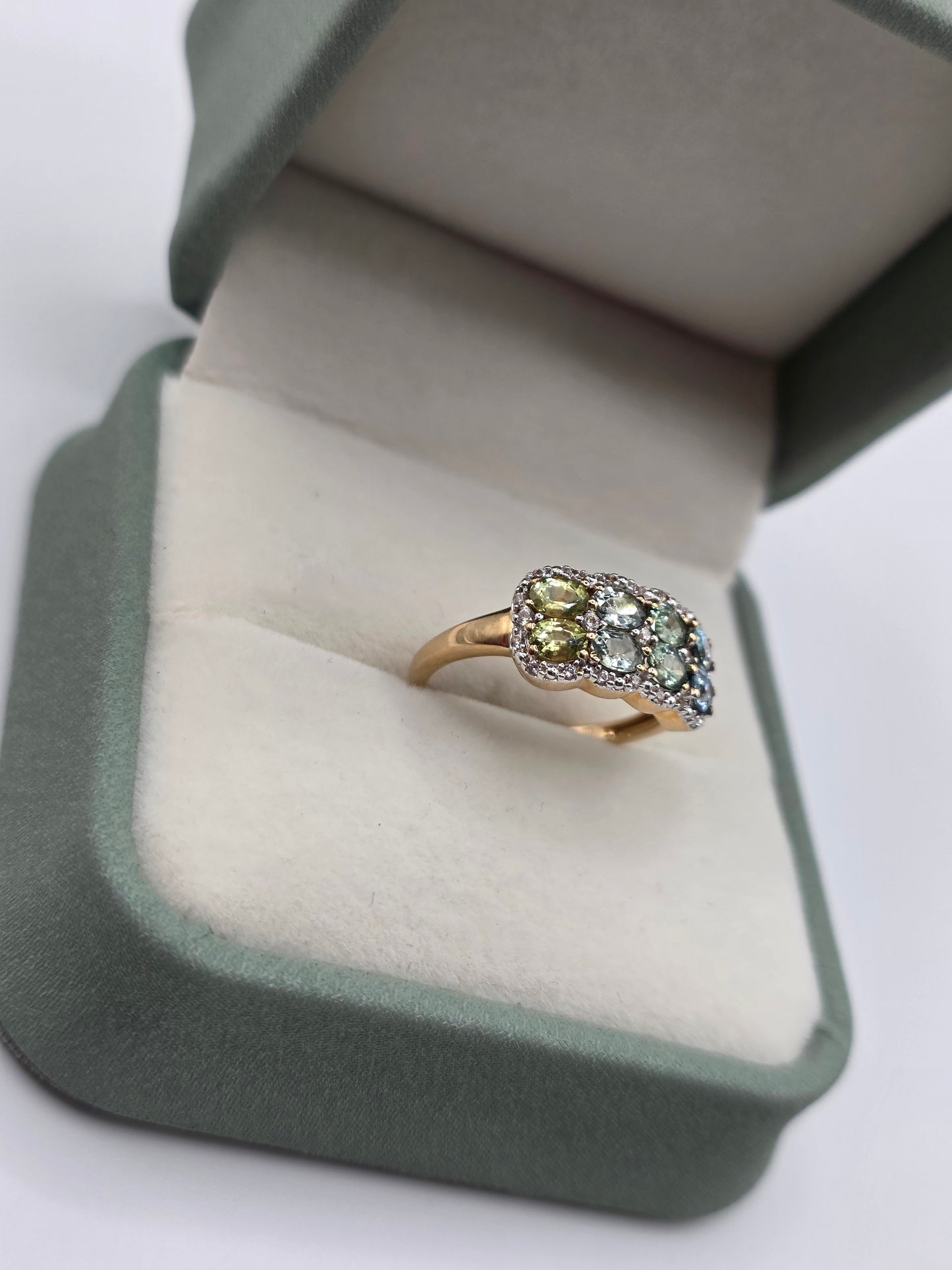 9ct gold topaz ring