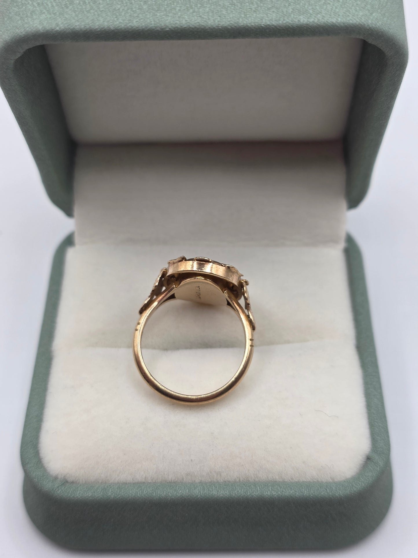 Fine vintage 9ct gold black opal doublet ring