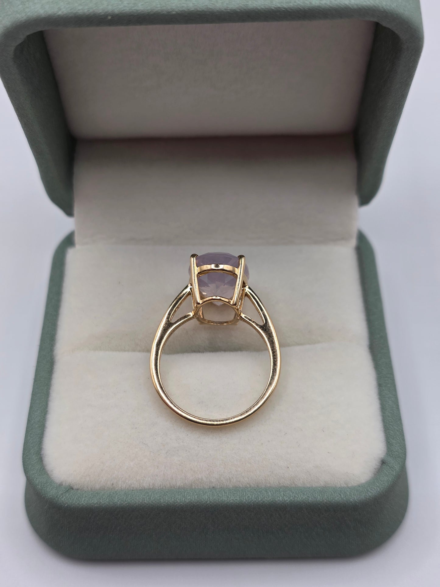 9ct gold peach moonstone ring