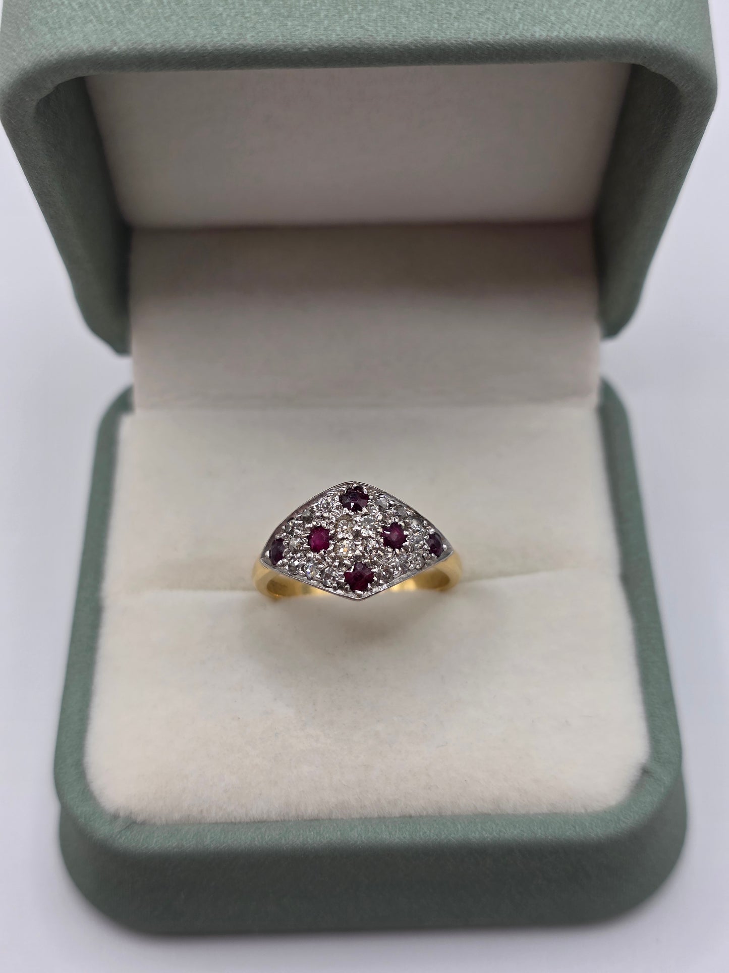 Heavy vintage 18ct gold ruby and diamond ring
