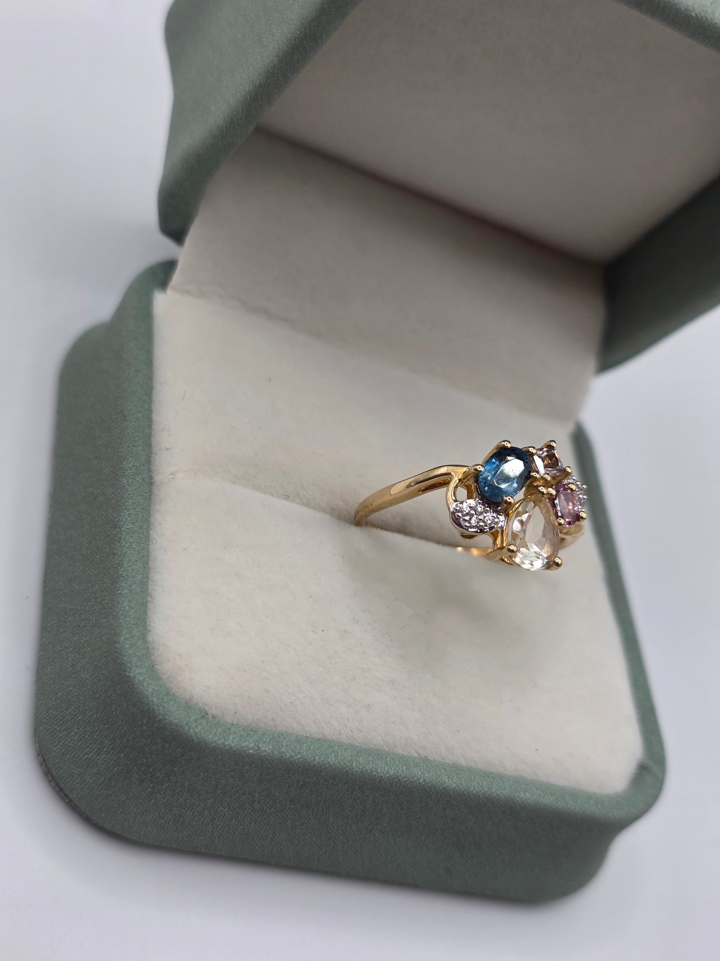 9ct gold multigen and diamond ring