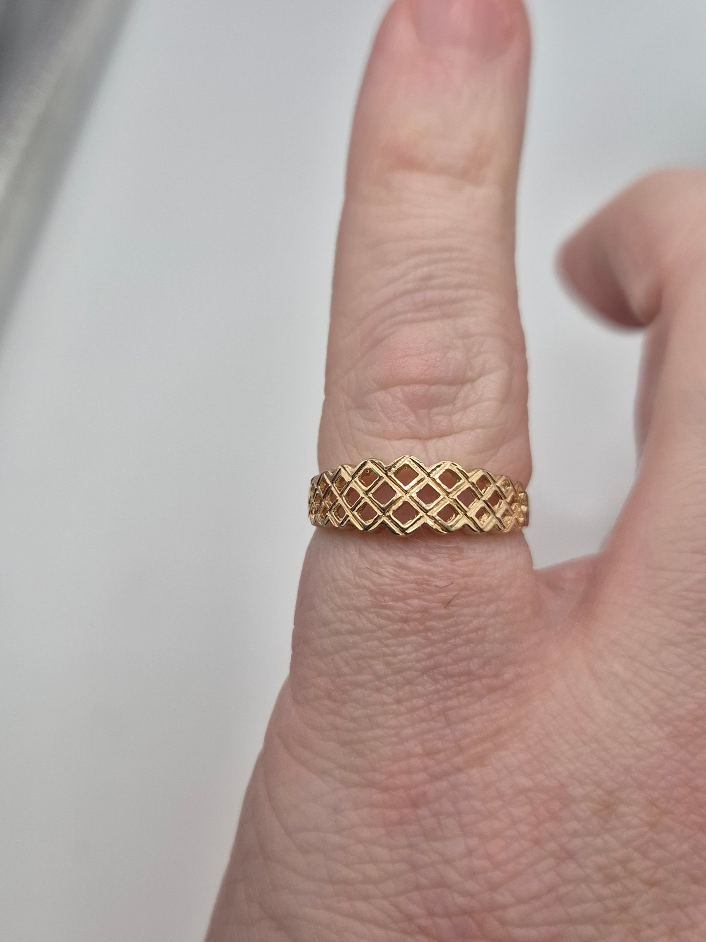 9ct gold ring