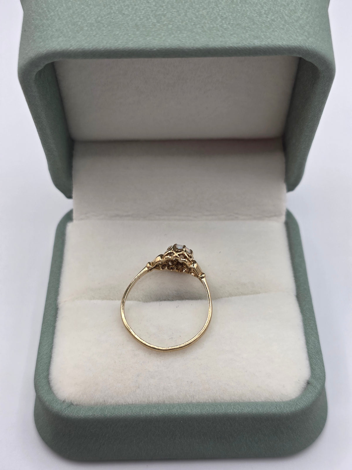 9ct gold opal ring