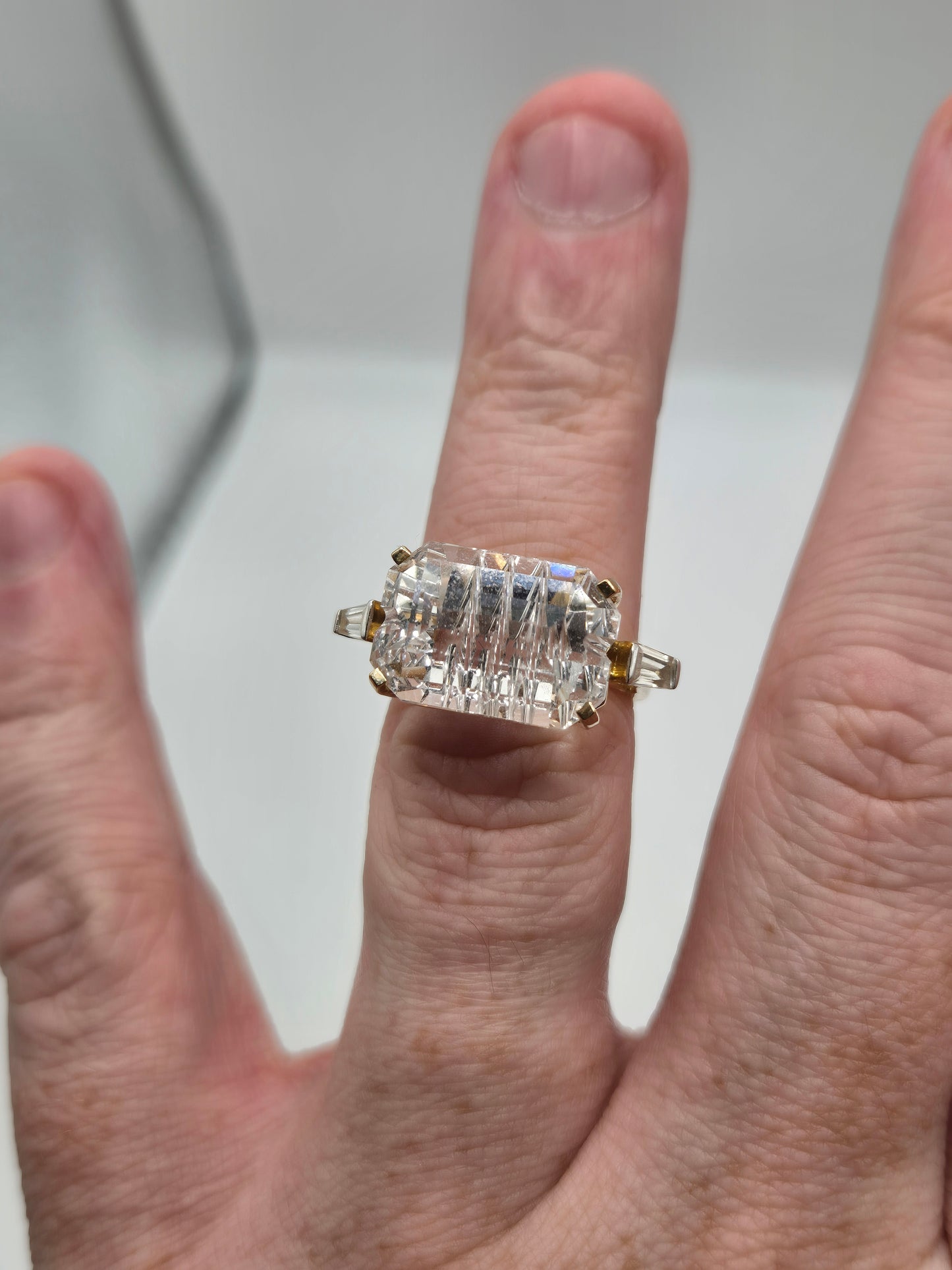 9ct gold glen lahrer white topaz ring