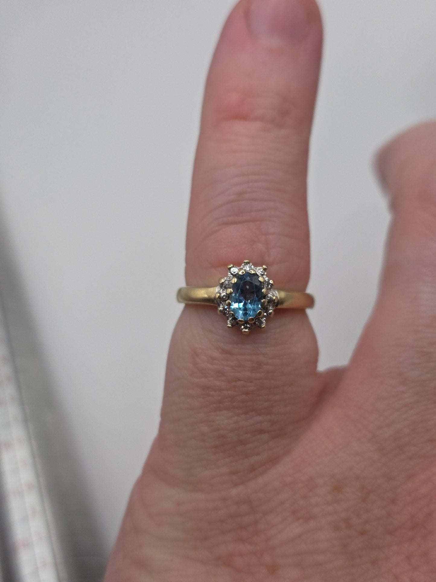 9ct gold topaz and diamond ring