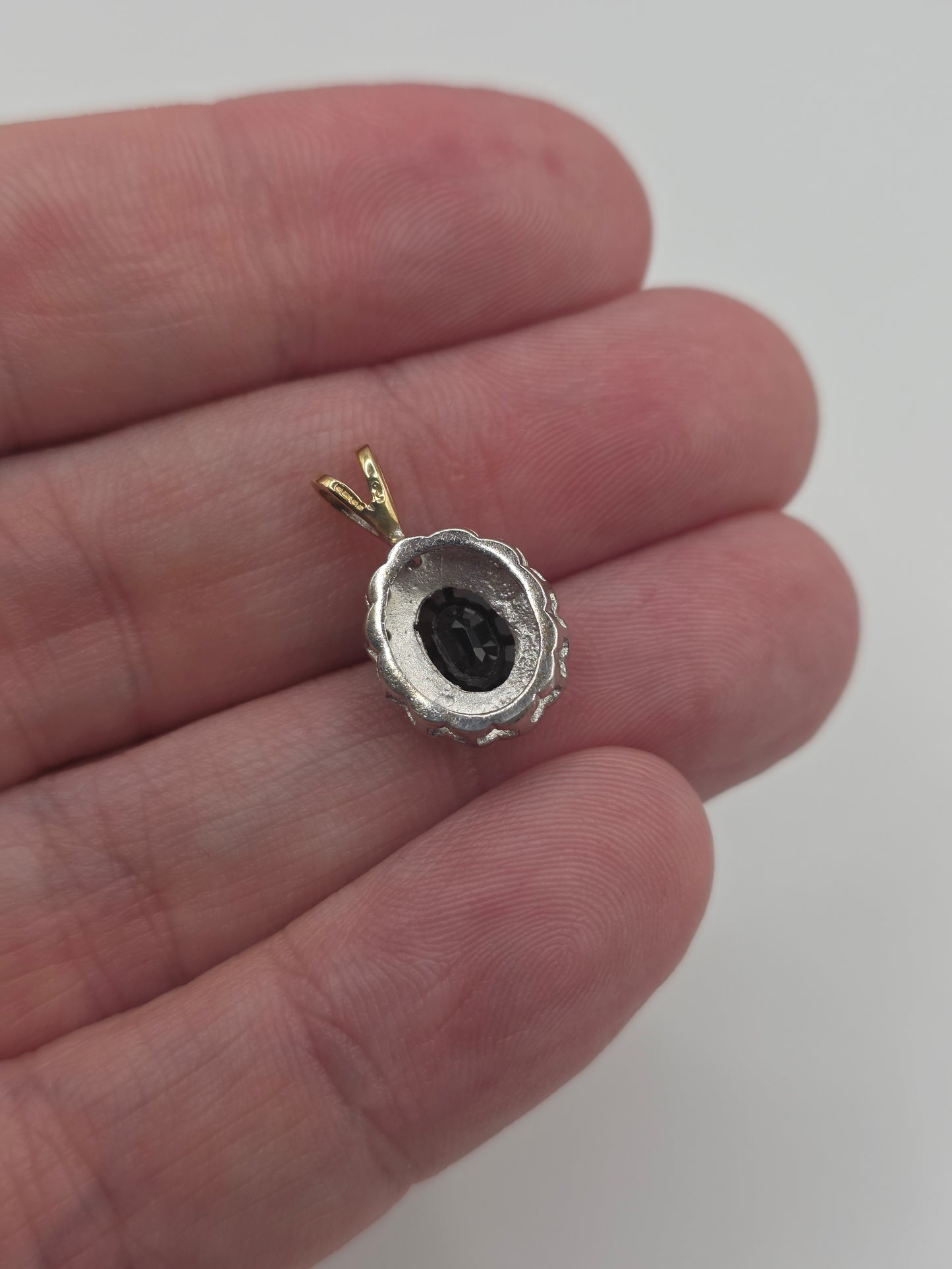 9ct gold sapphire and diamond pendant