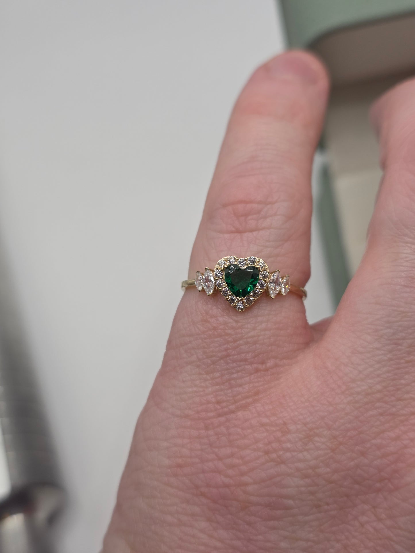 9ct gold cz cluster ring