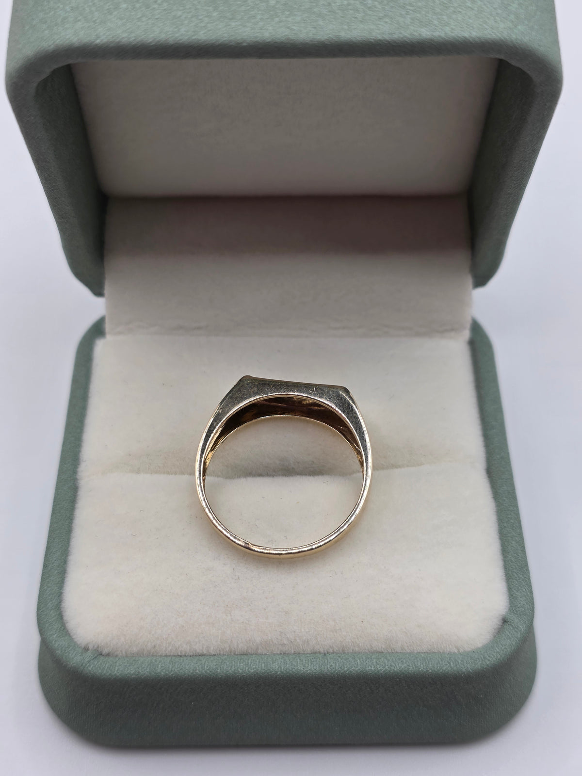 9ct gold signet ring
