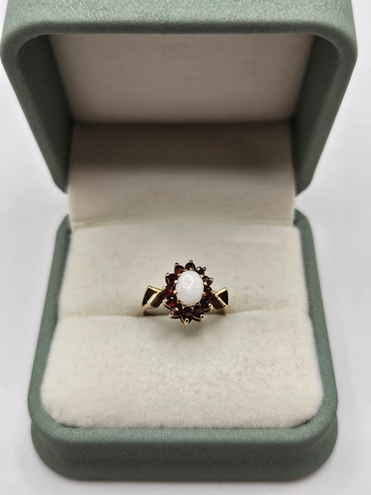 9ct gold opal and garnet ring