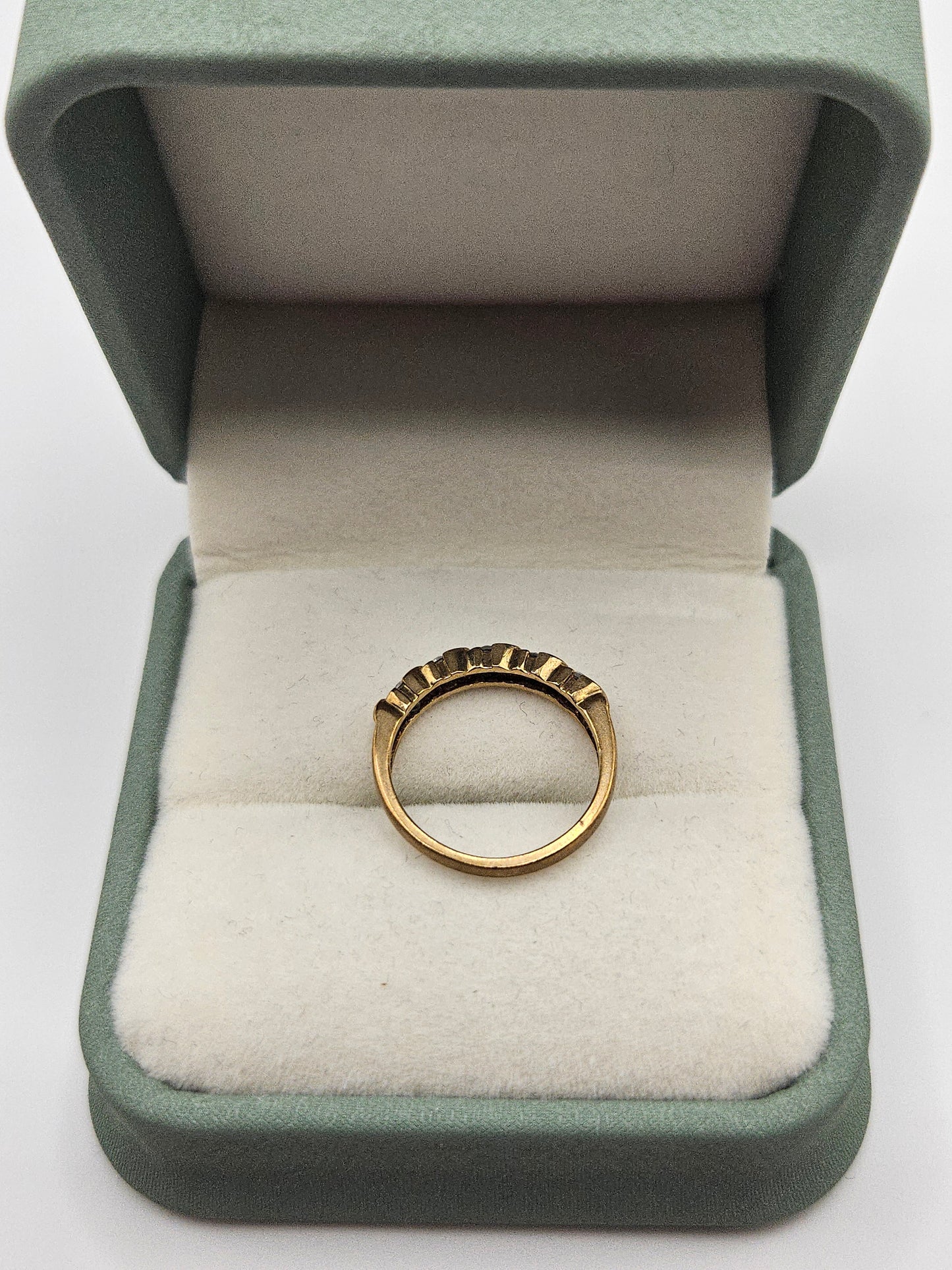 9ct gold cz ring