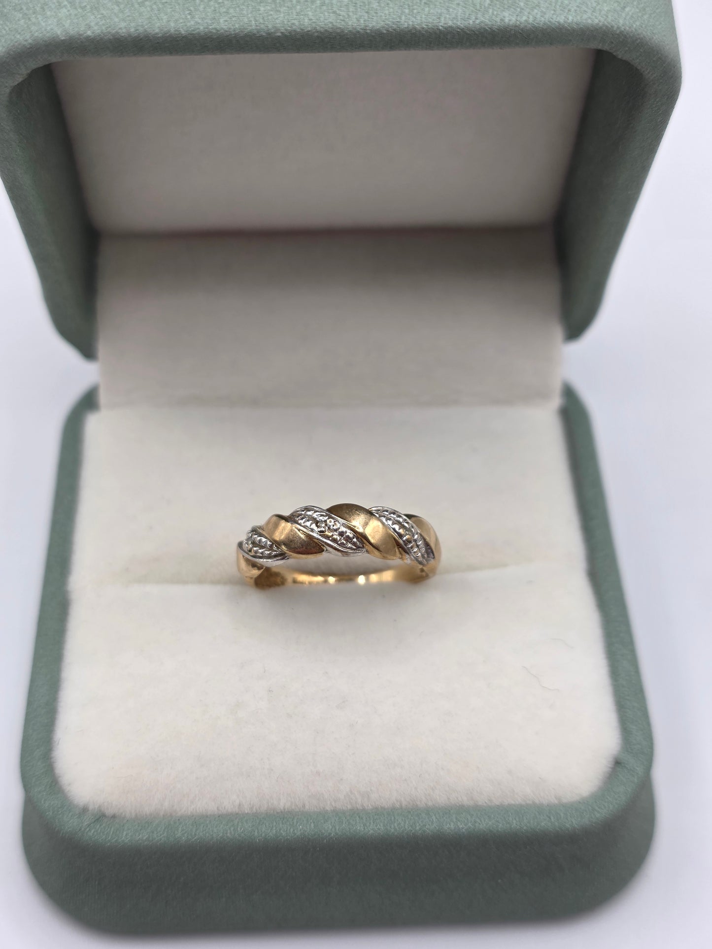 9ct gold diamond croissant ring