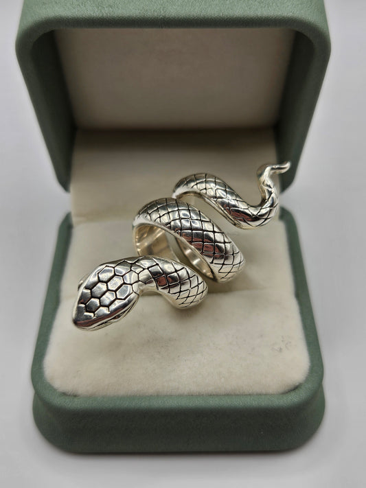 Silver snake ring