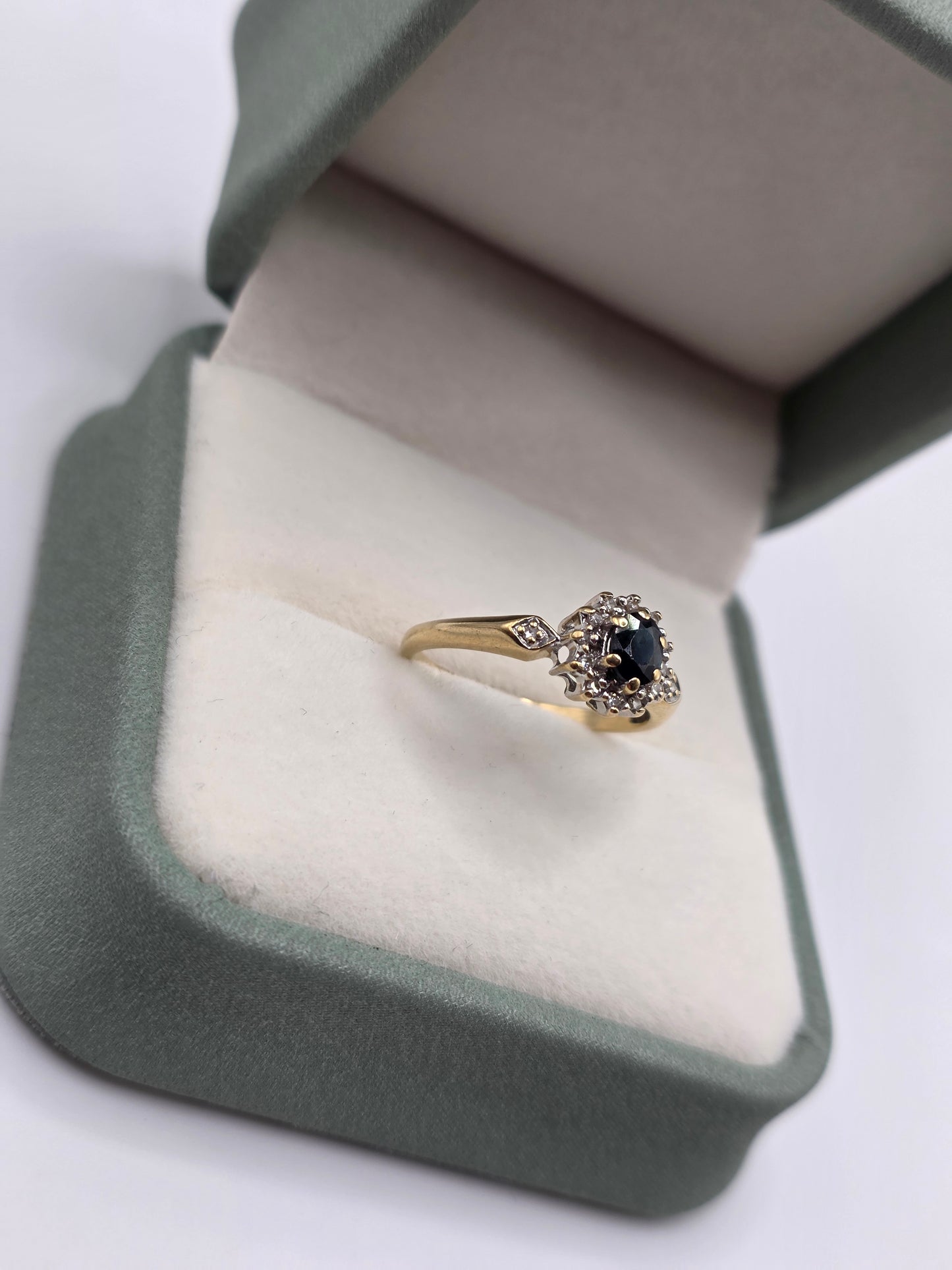 9ct gold sapphire and diamond ring