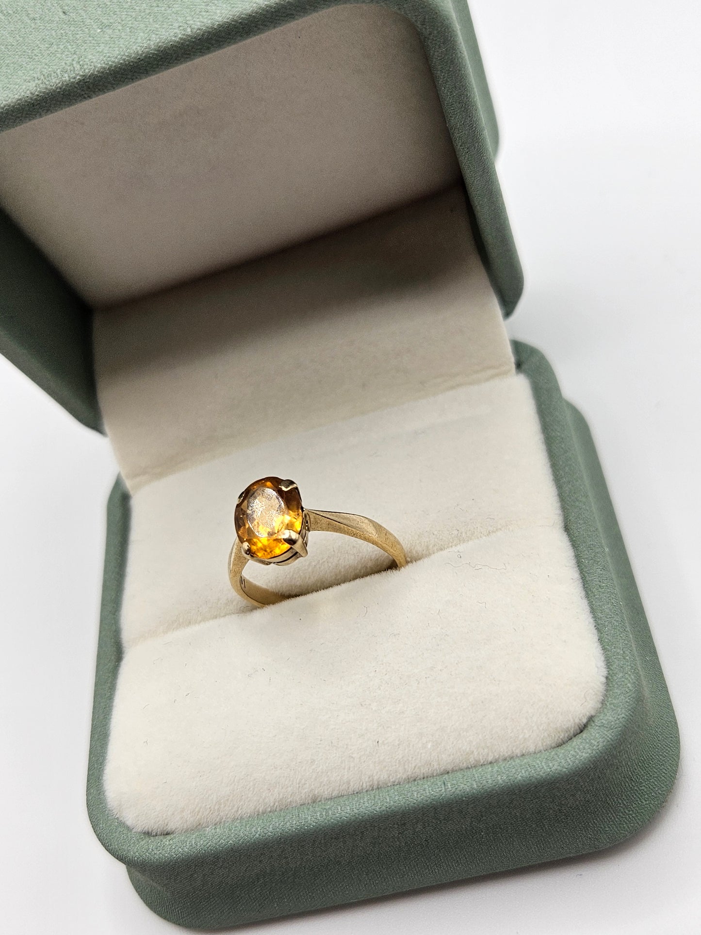 9ct gold citrine ring