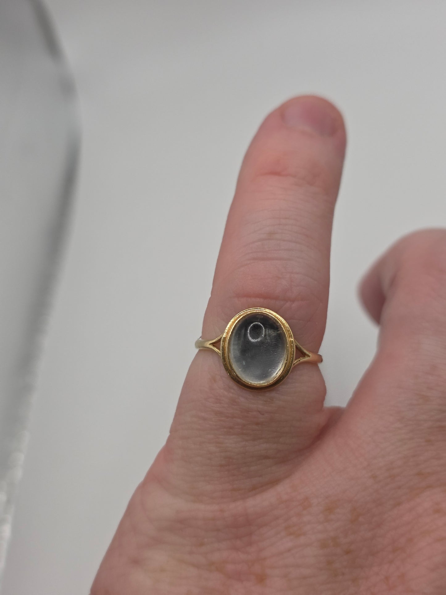 9ct gold rock crystal ring