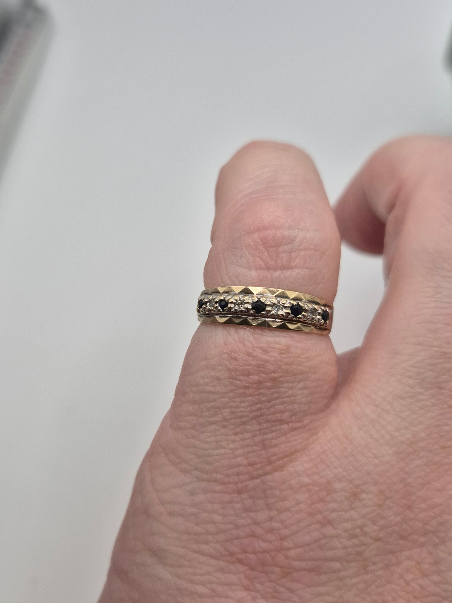 9ct gold sapphire and diamond ring