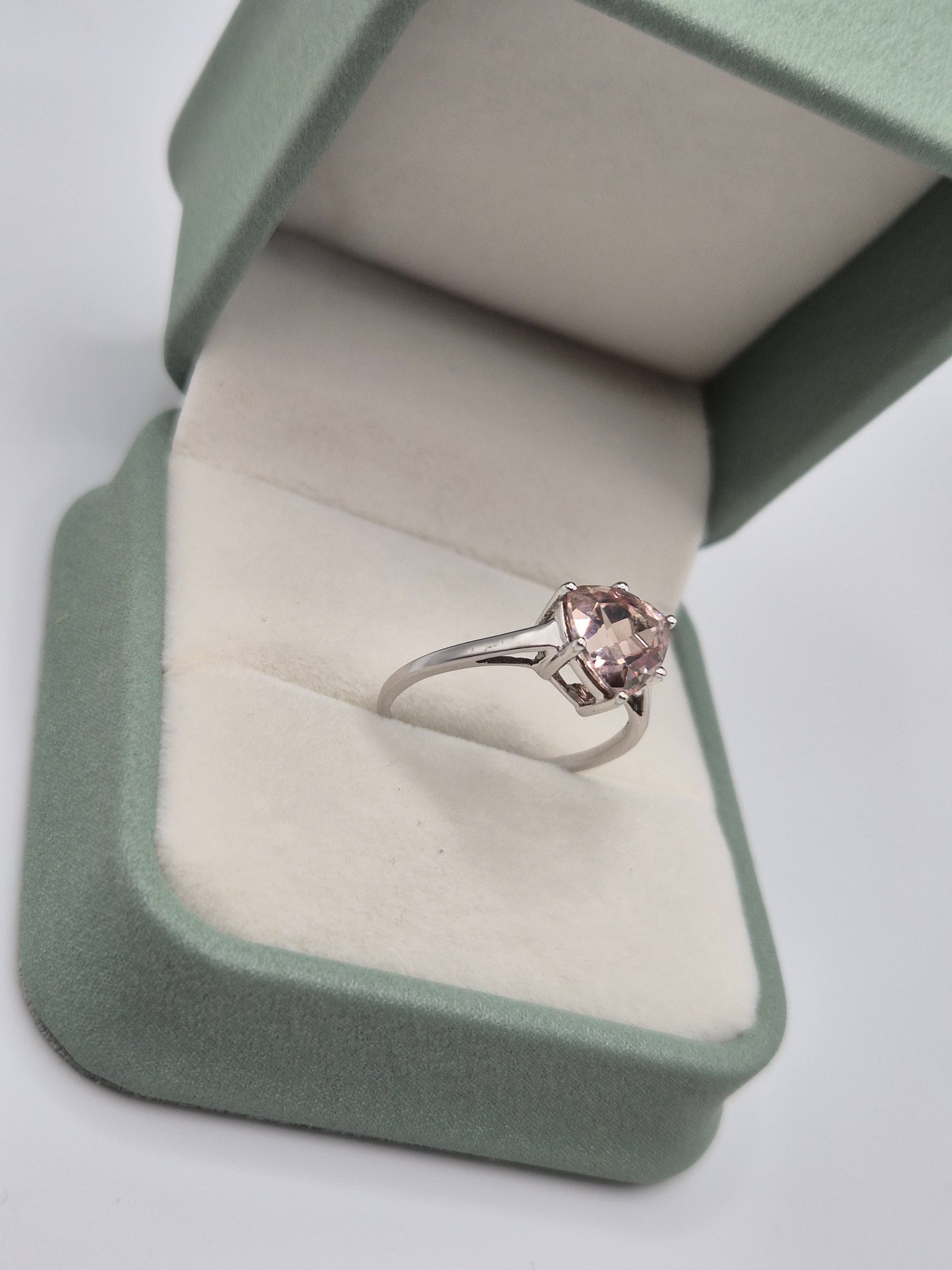 9ct white gold morganite ring