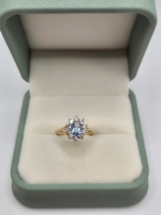 9ct gold topaz and cz ring