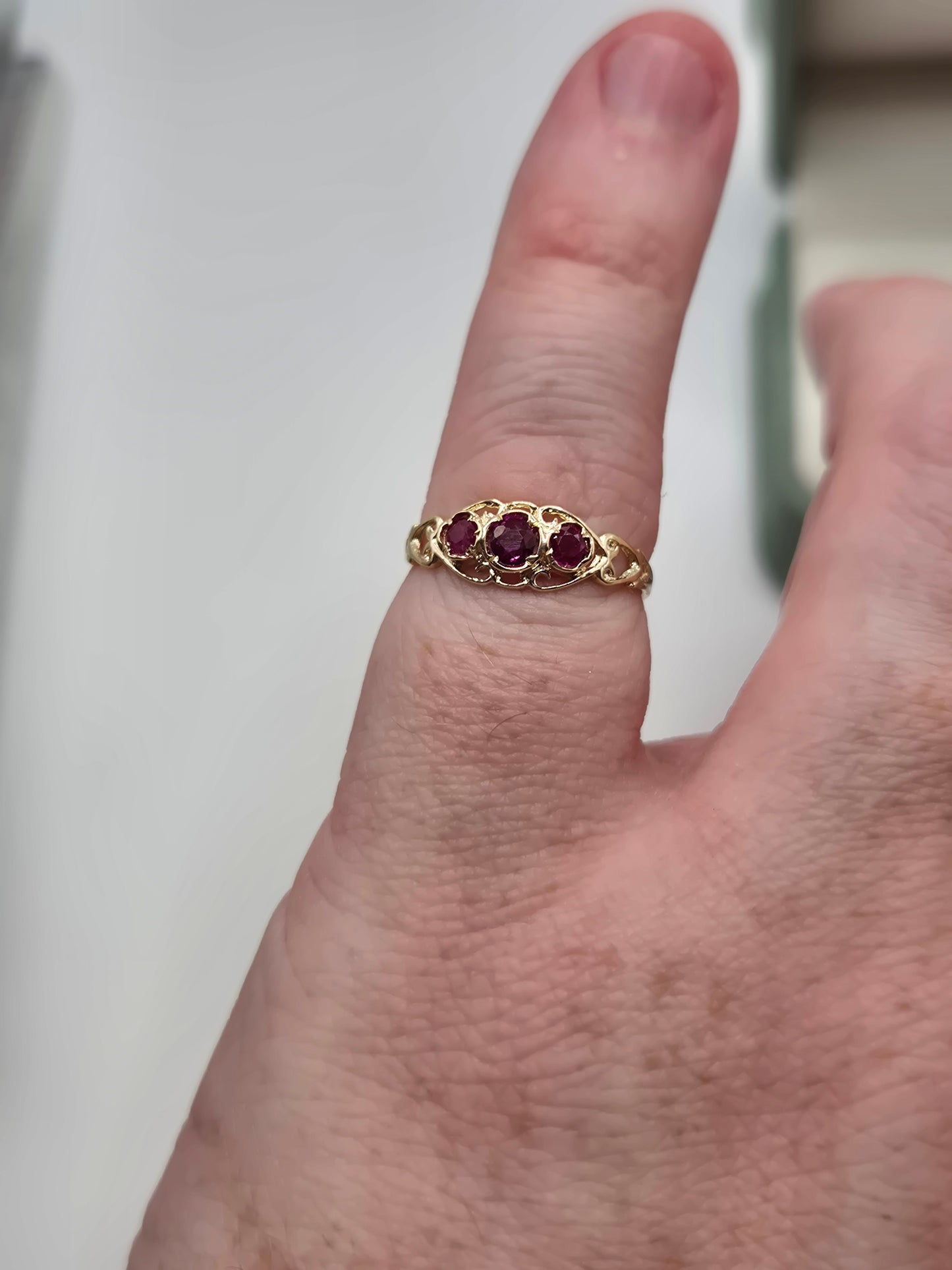 9ct gold ruby ring