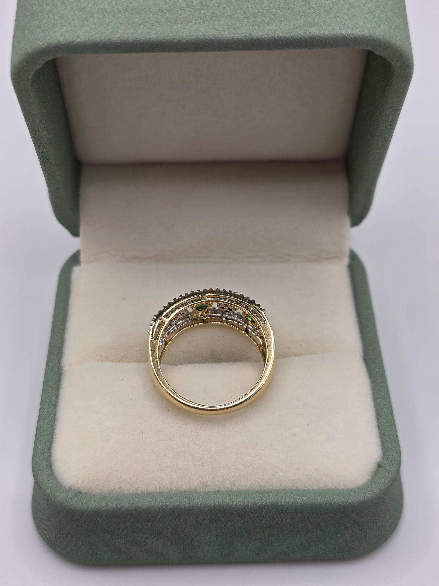 9ct gold emerald and diamond ring
