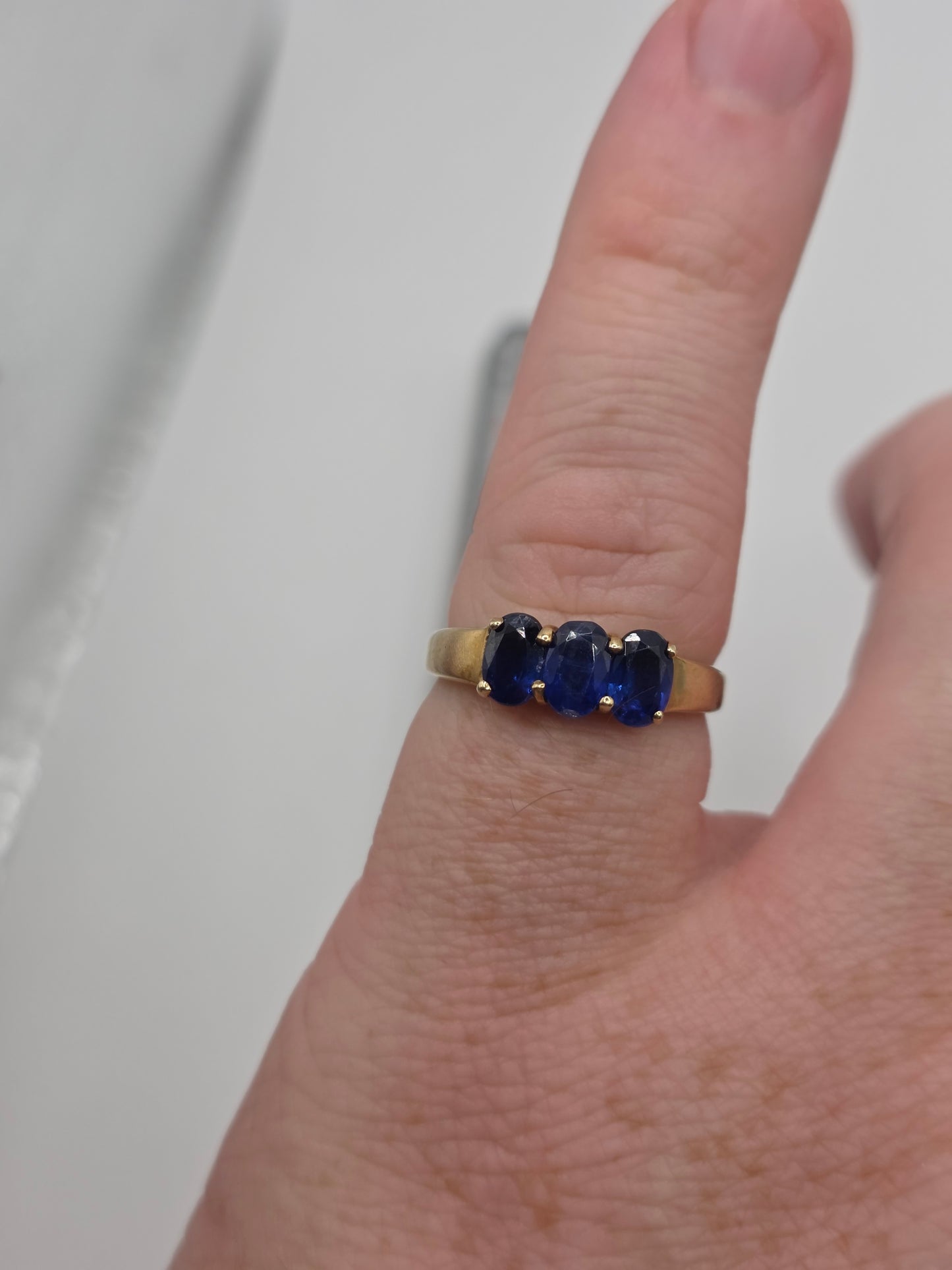 9ct gold kyanite ring
