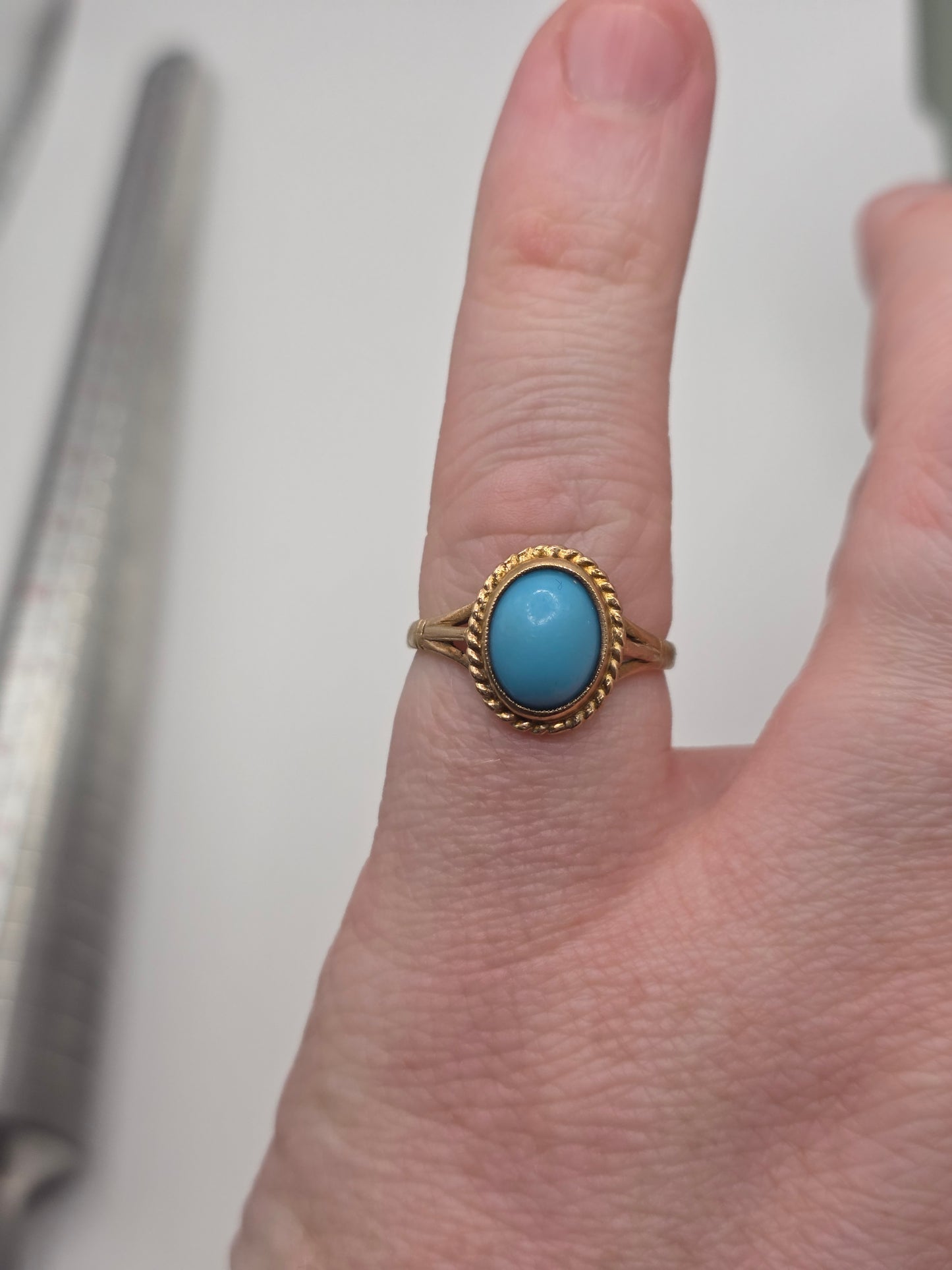 9ct gold turquoise ring